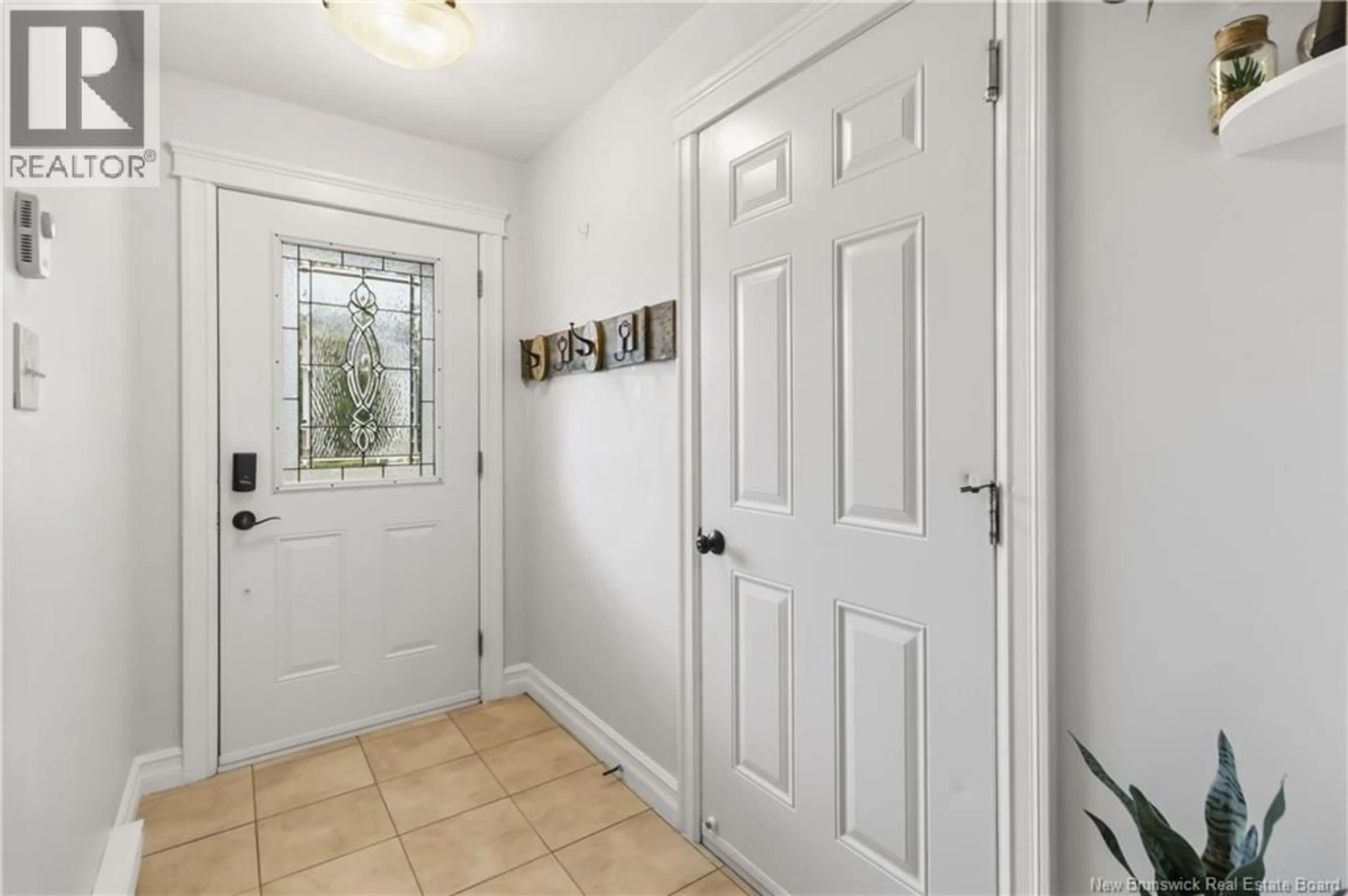 Indoor entryway for 34 OXIARD STREET, Dieppe New Brunswick E1A6A5