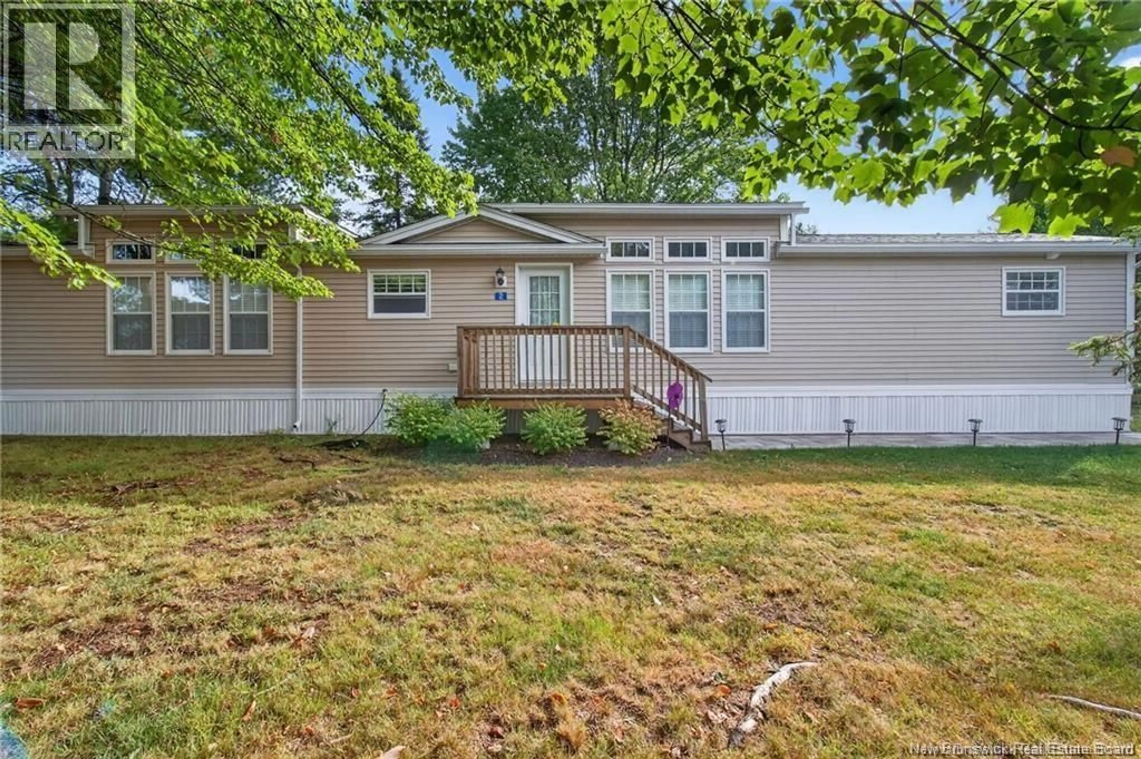 Home with vinyl exterior material, unknown for 2 LARCHWOOD STREET, Moncton New Brunswick E1H2Y2