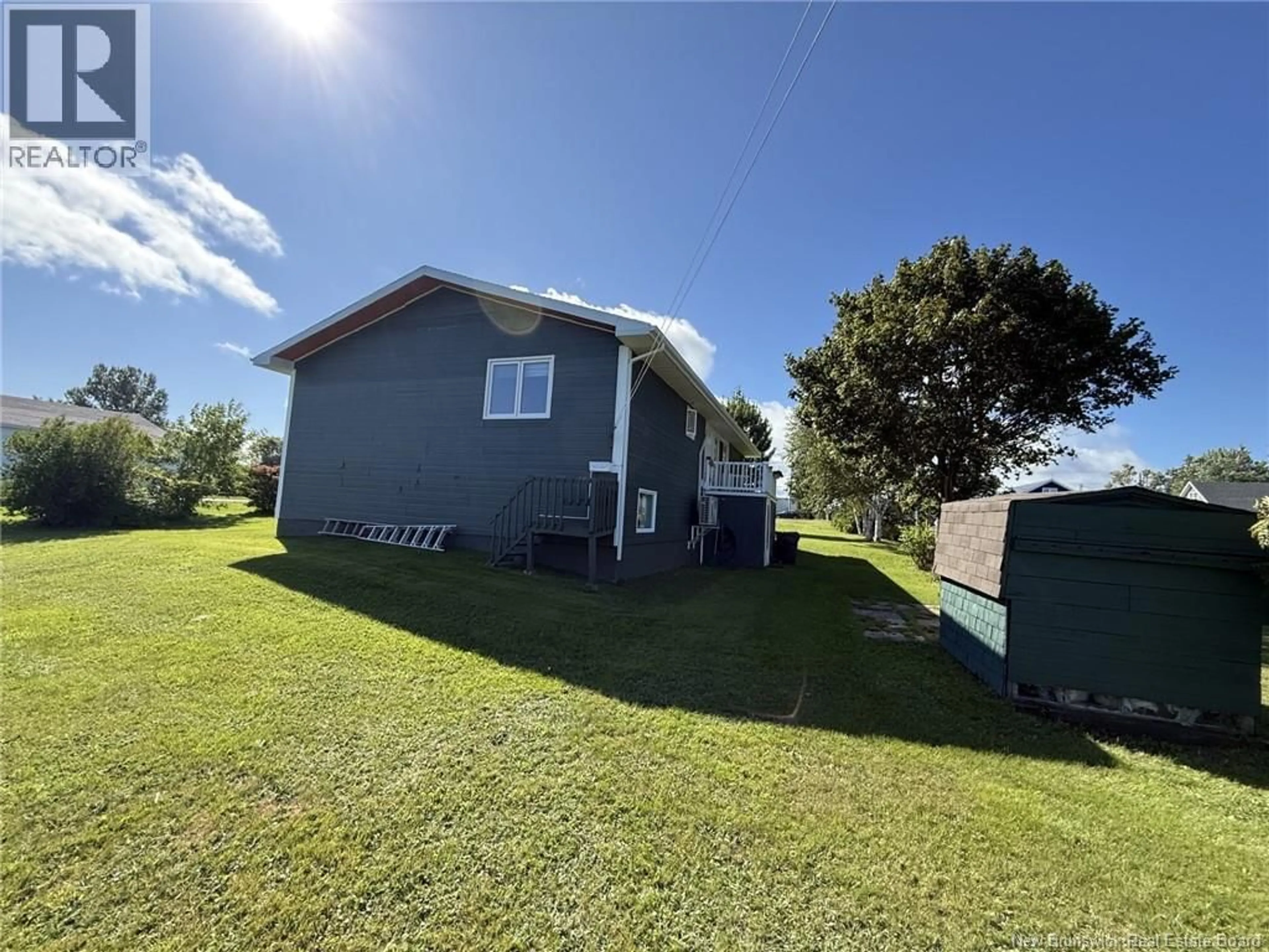 A pic from outside/outdoor area/front of a property/back of a property/a pic from drone, water/lake/river/ocean view for 8203 RUE ST-PAUL, Bas-Caraquet New Brunswick E1W6C4