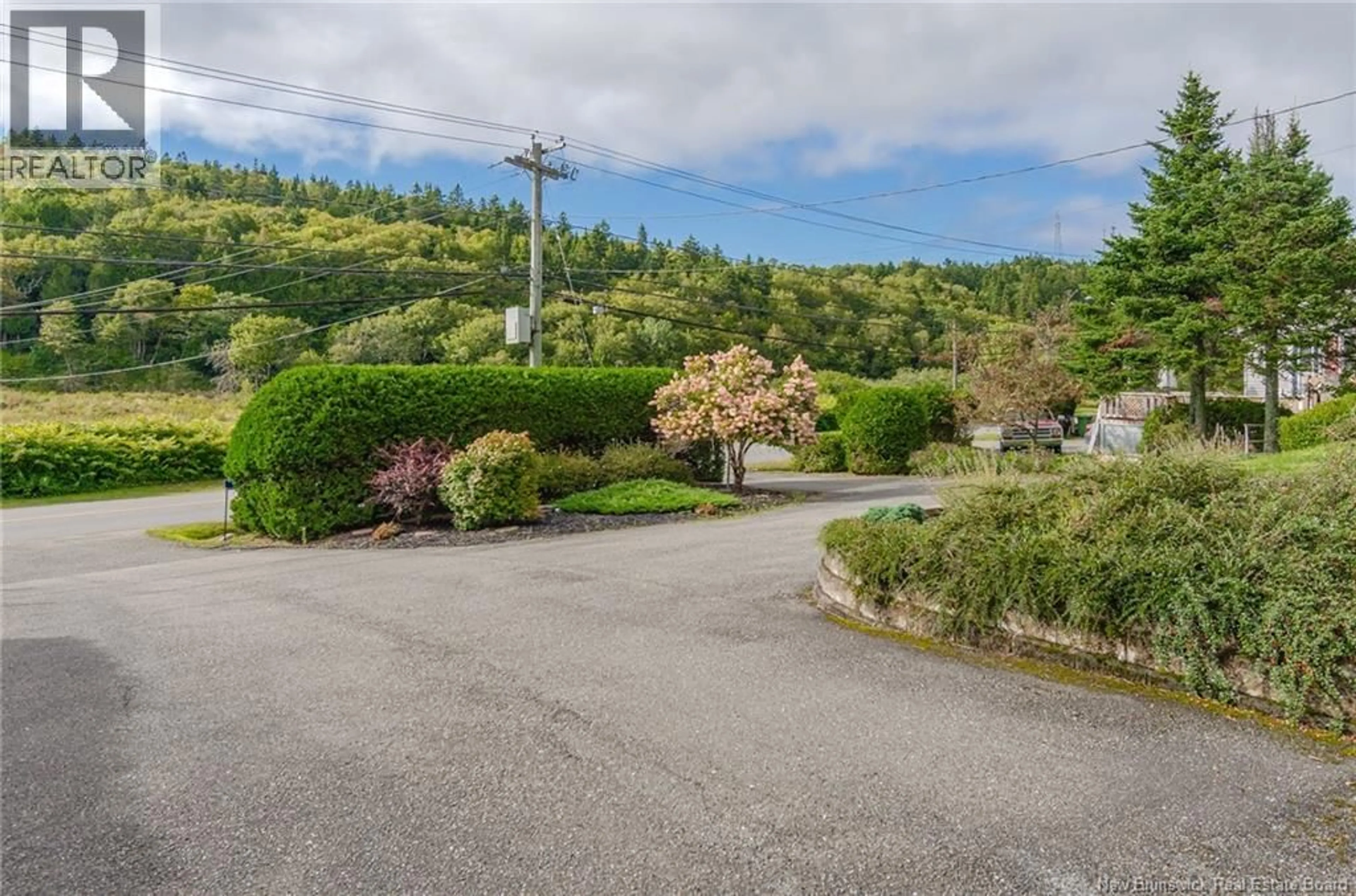 A pic from outside/outdoor area/front of a property/back of a property/a pic from drone, unknown for 559 SANDY POINT ROAD, Saint John New Brunswick E2K3S1