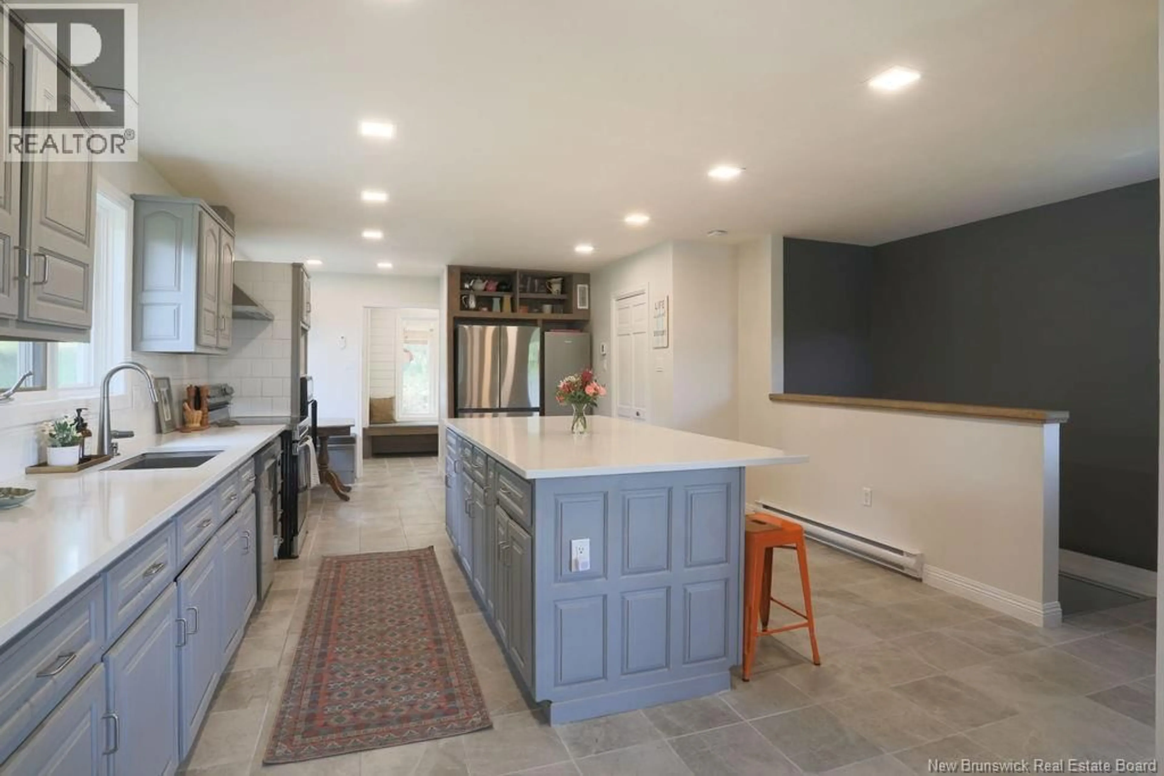 Contemporary kitchen, ceramic/tile floor for 611 DARLINGS ISLAND, Hampton New Brunswick E5N8B4