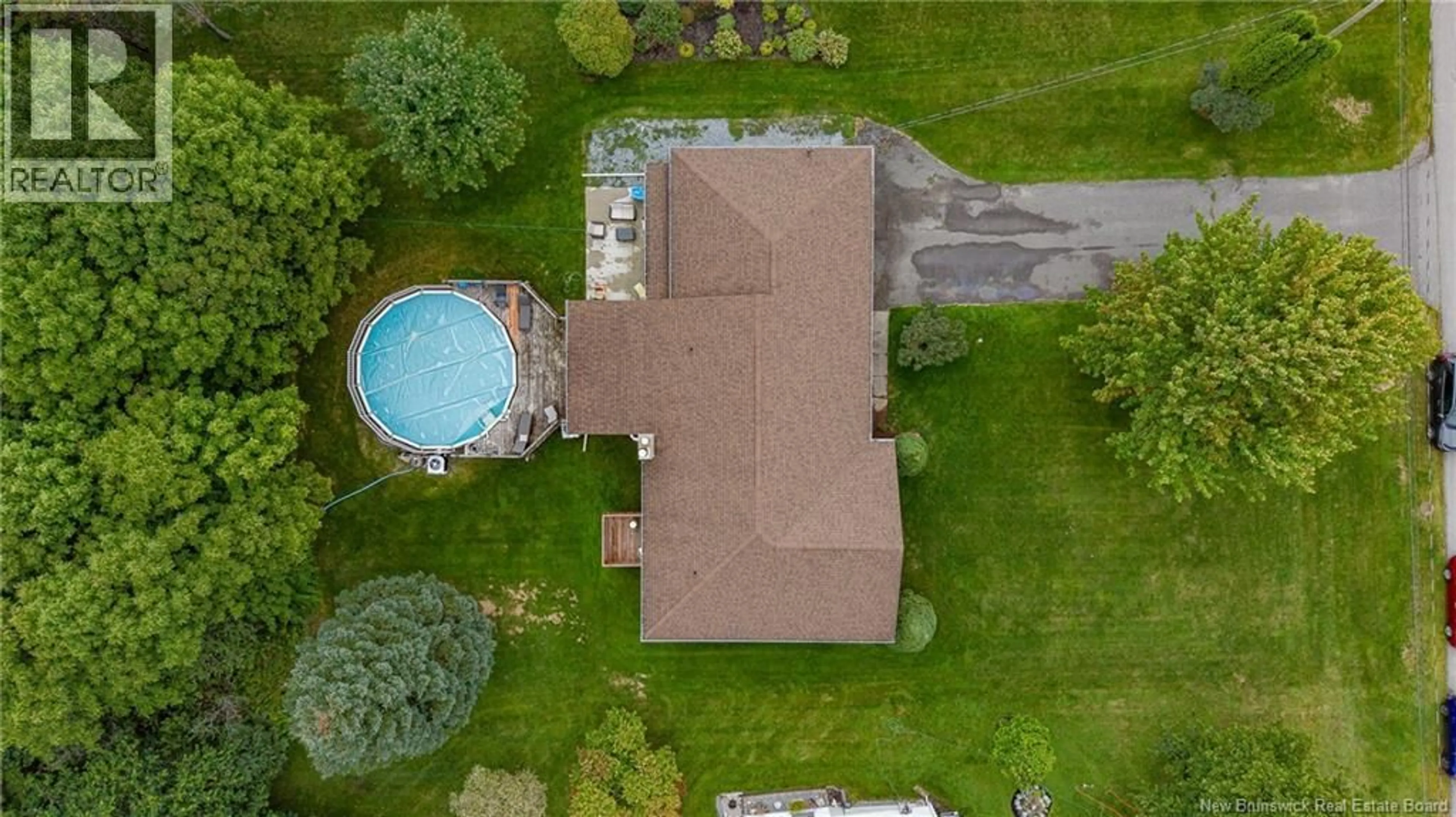 A pic from outside/outdoor area/front of a property/back of a property/a pic from drone, water/lake/river/ocean view for 17 LIONEL DRIVE, Quispamsis New Brunswick E2E1K3