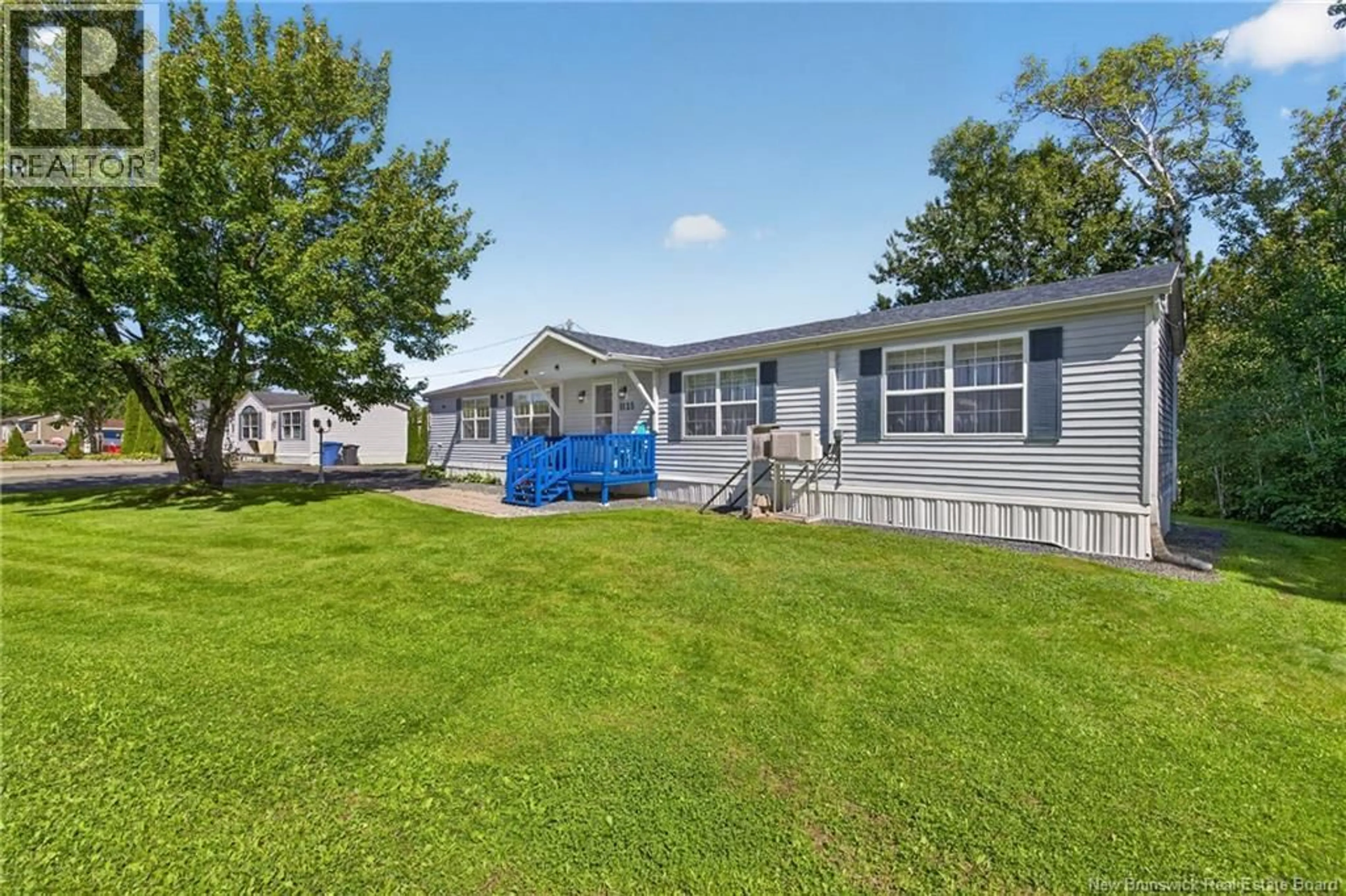 Home with vinyl exterior material, water/lake/river/ocean view for 1125 PINE, Beresford New Brunswick E8K1G4