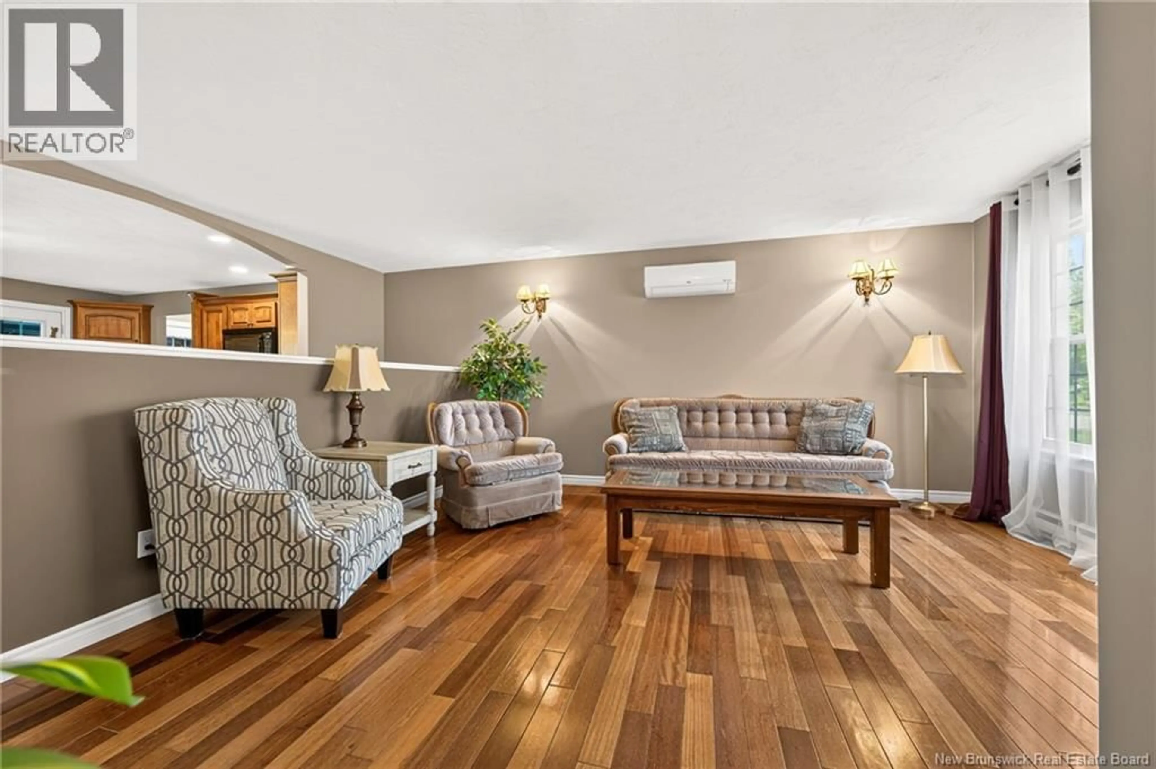 Lobby for 6 CHAD CRESCENT, Salisbury New Brunswick E4J3N3