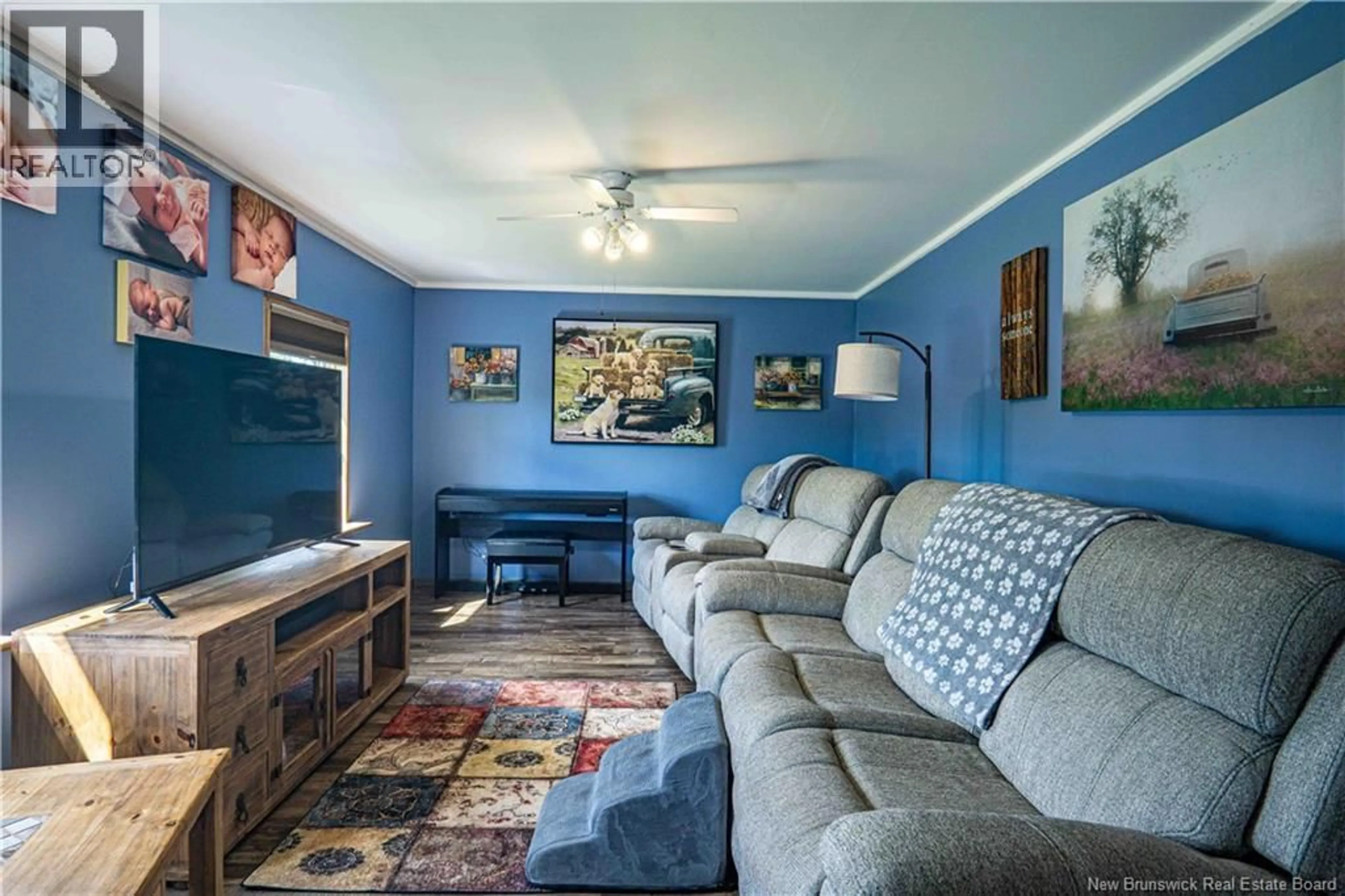 Living room with furniture, unknown for 9630 ROUTE 107, Fielding New Brunswick E7L2Y9