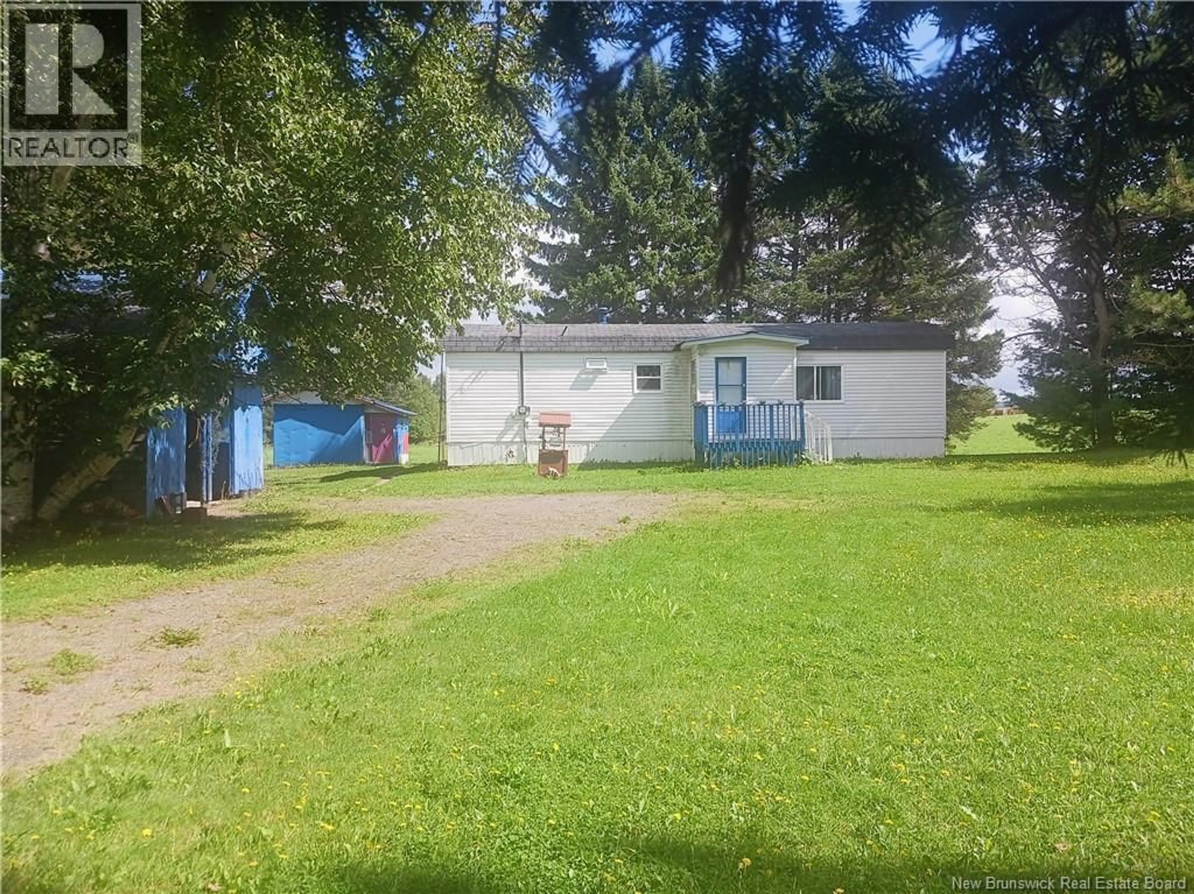 A pic from outside/outdoor area/front of a property/back of a property/a pic from drone, unknown for 491 ROSEDALE, Rosedale New Brunswick E7M3T8
