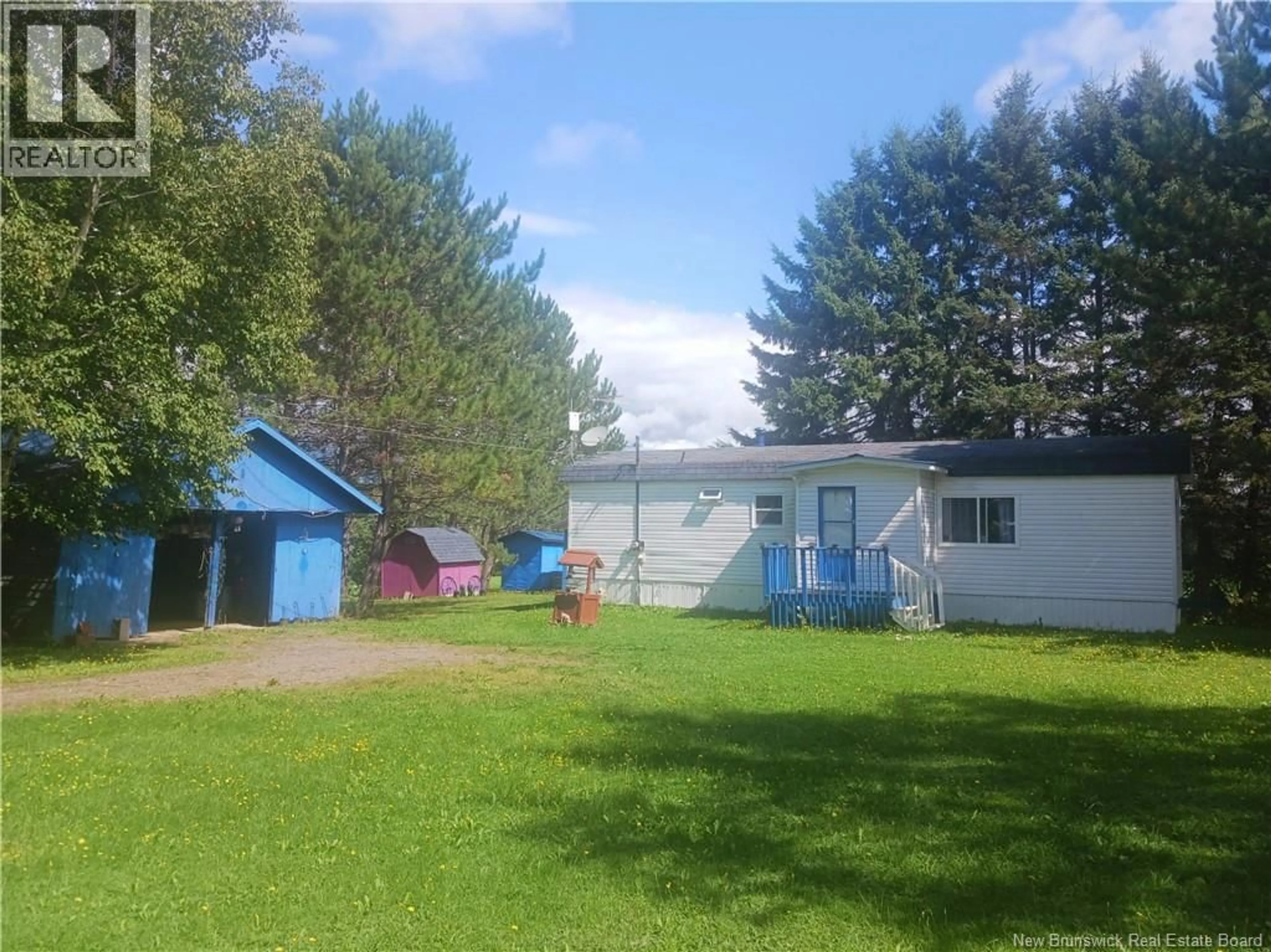 A pic from outside/outdoor area/front of a property/back of a property/a pic from drone, street for 491 ROSEDALE, Rosedale New Brunswick E7M3T8