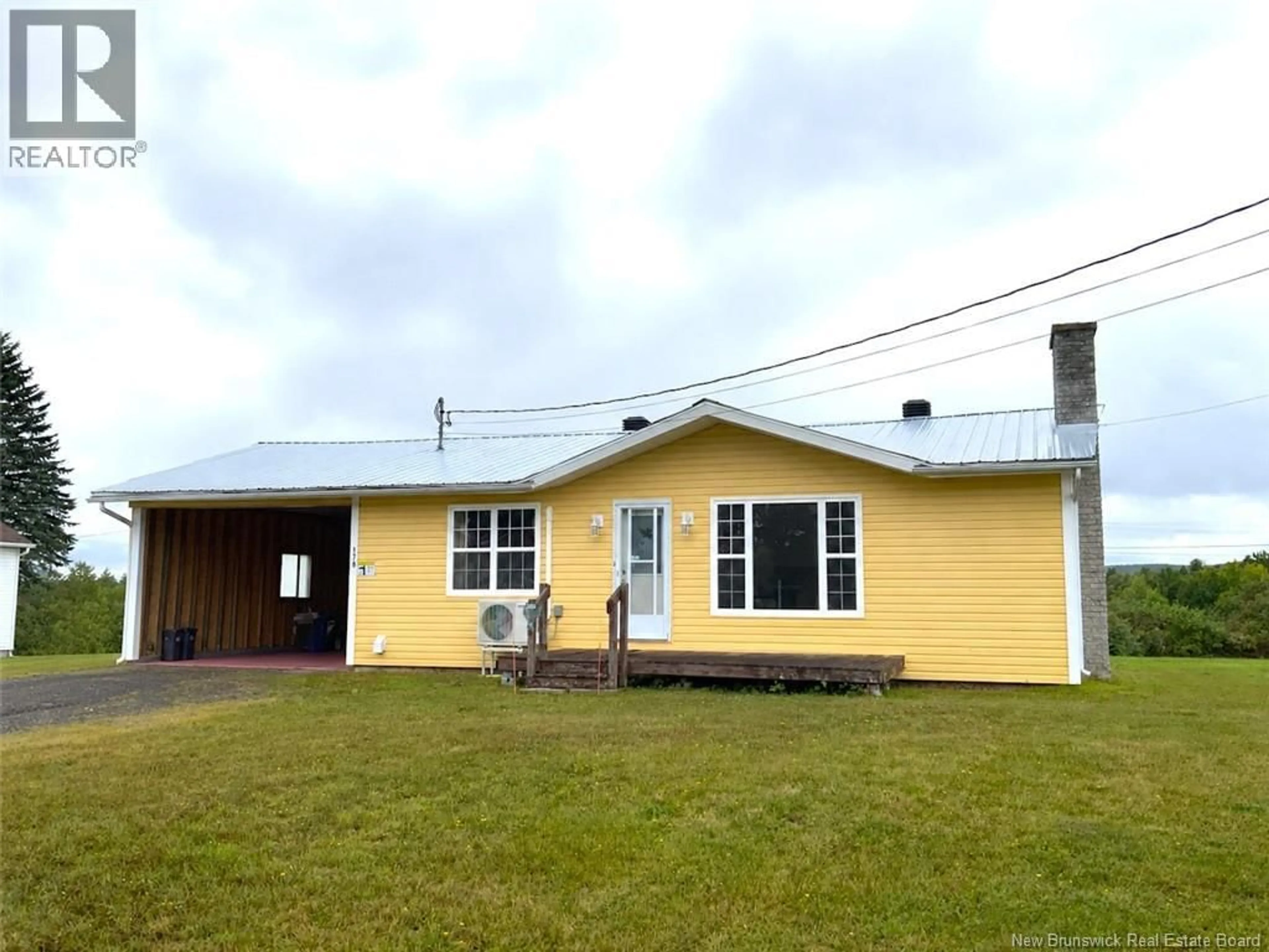 Home with vinyl exterior material, building for 176 PRINCIPALE STREET, Rivière-Verte New Brunswick E7C2V2
