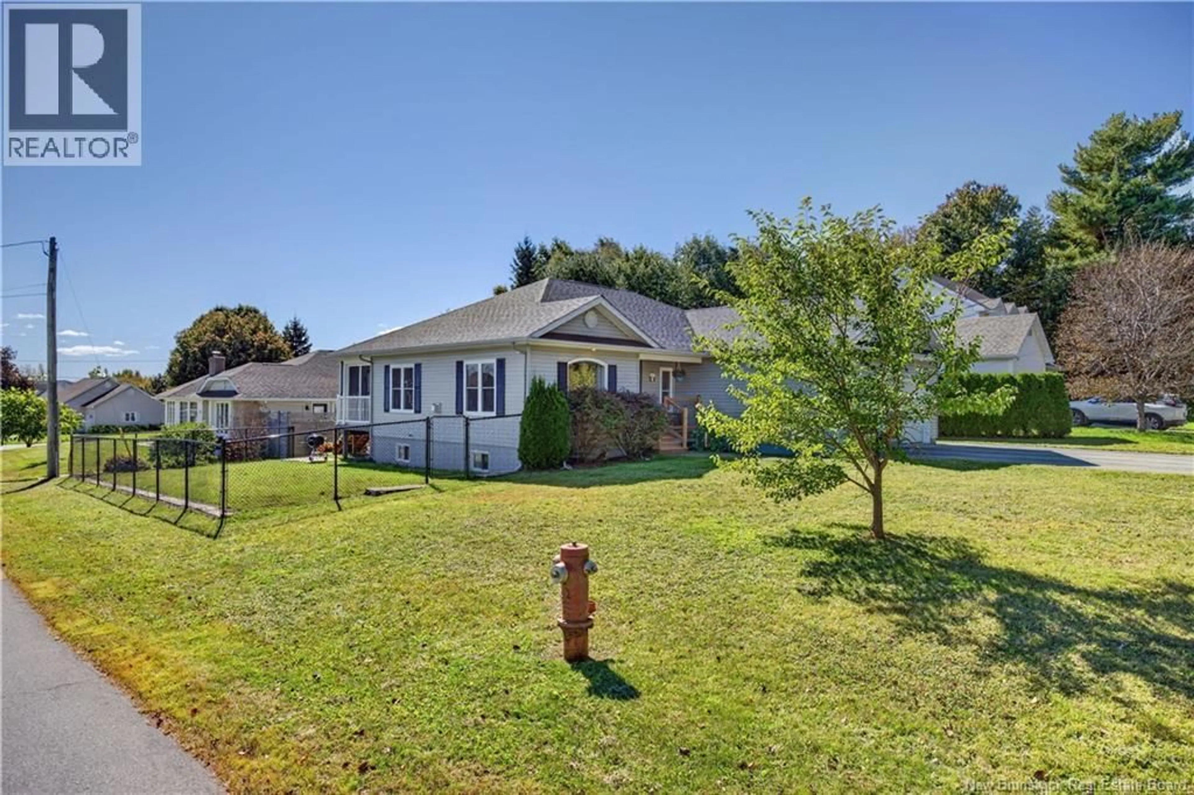 A pic from outside/outdoor area/front of a property/back of a property/a pic from drone, unknown for 109 KINGSTON AVENUE, Miramichi New Brunswick E1V7P8