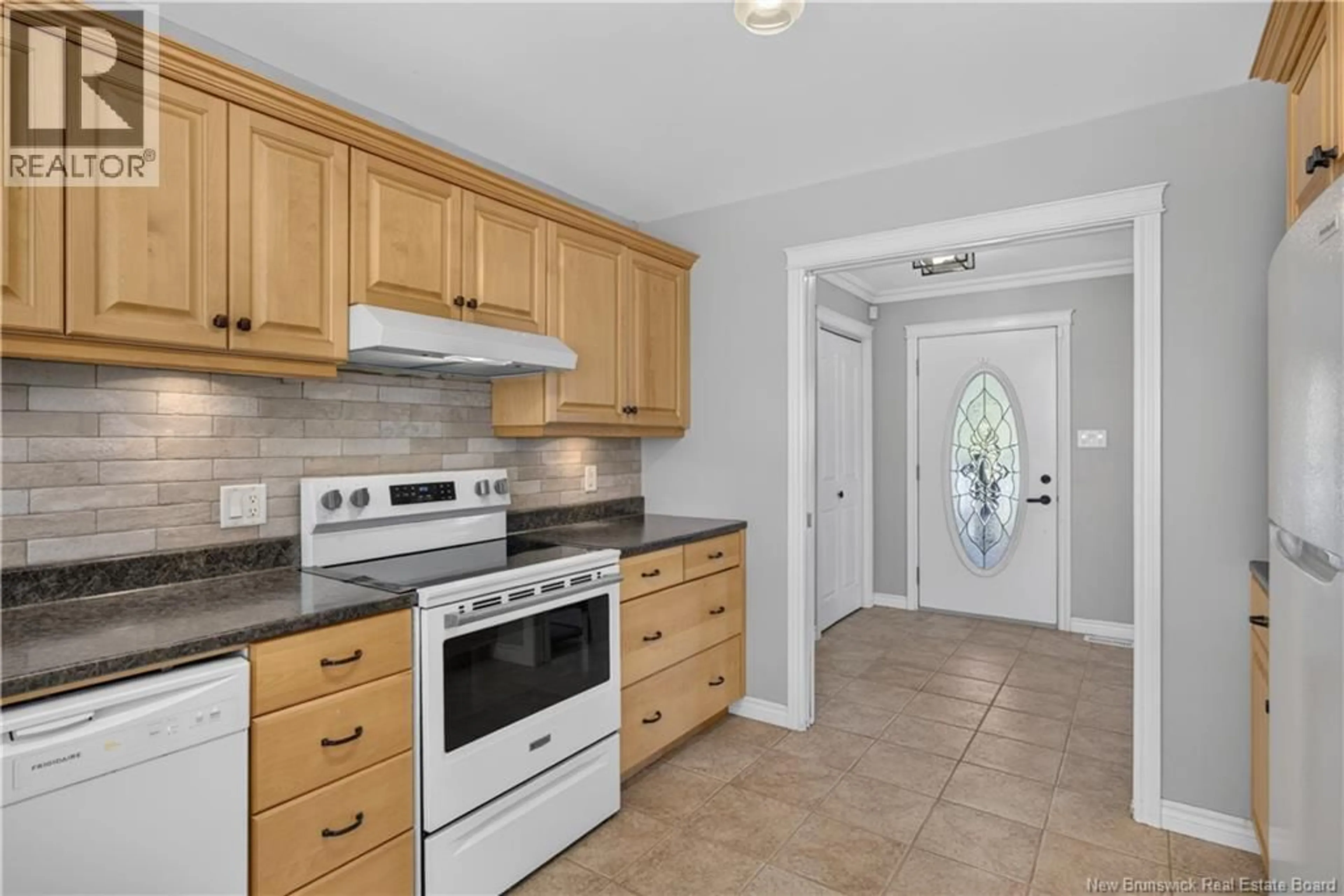 Standard kitchen, ceramic/tile floor for 109 KINGSTON AVENUE, Miramichi New Brunswick E1V7P8