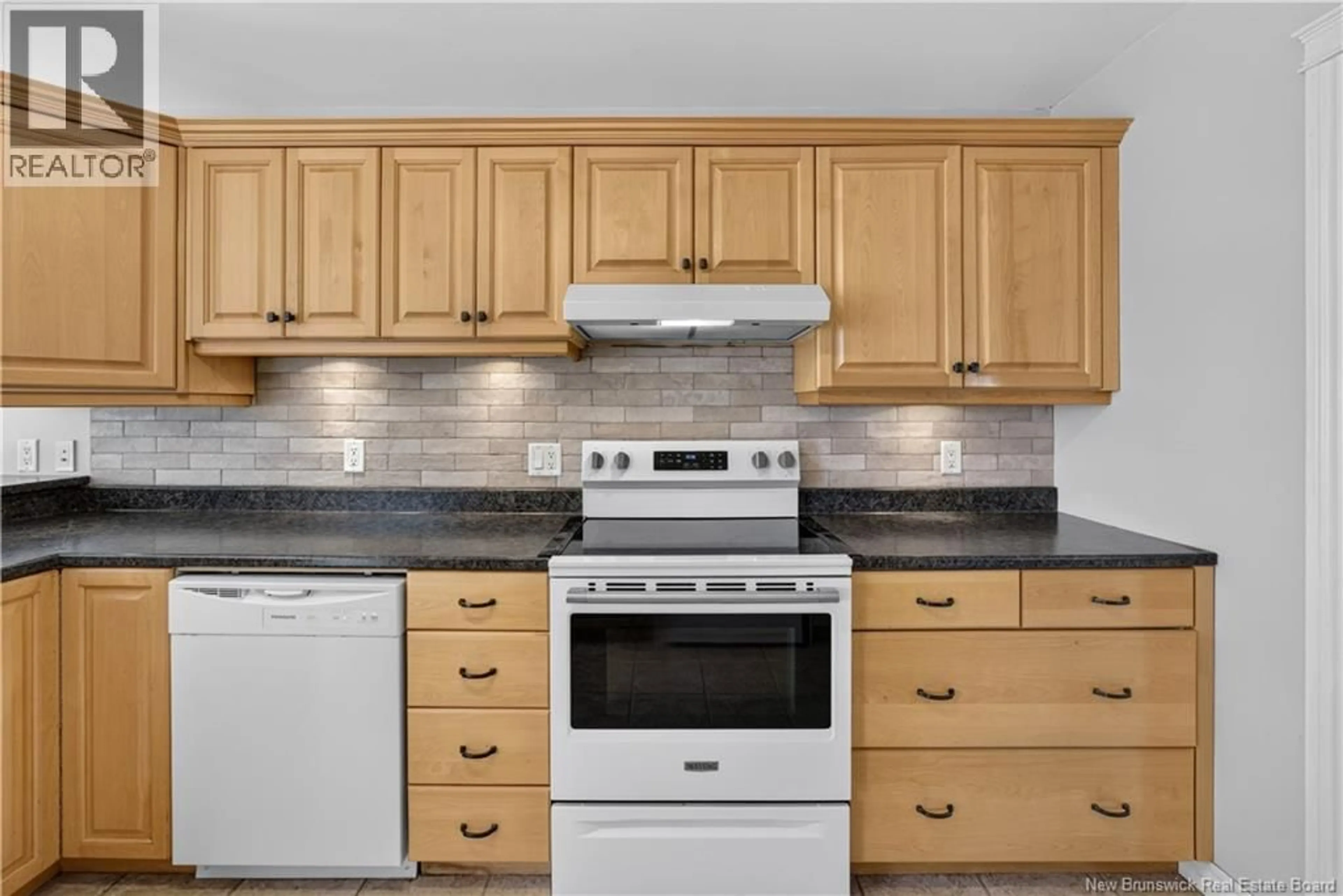 Standard kitchen, ceramic/tile floor for 109 KINGSTON AVENUE, Miramichi New Brunswick E1V7P8