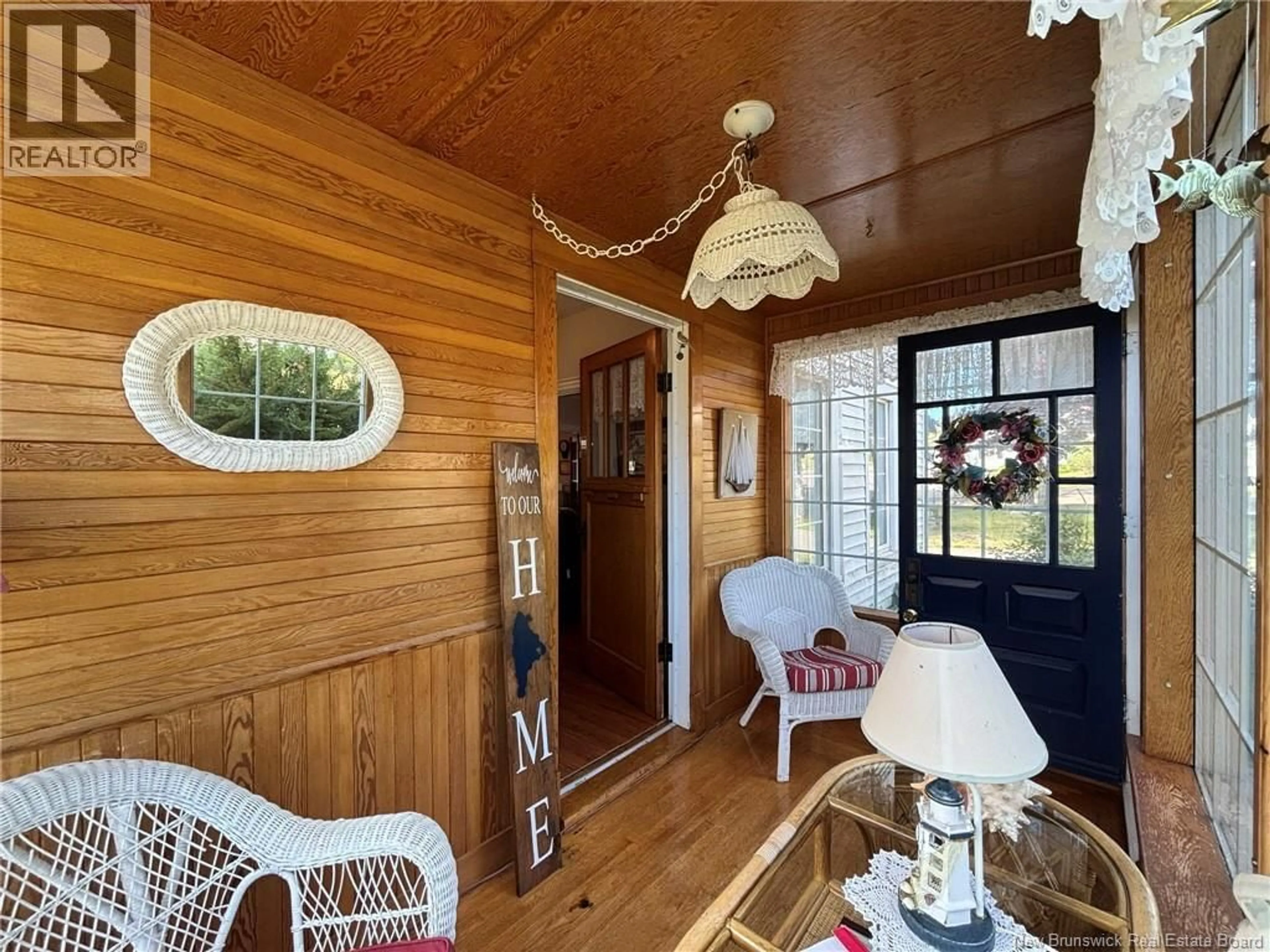 Indoor entryway for 1909 ROUTE 776, Grand Manan New Brunswick E5G3H1