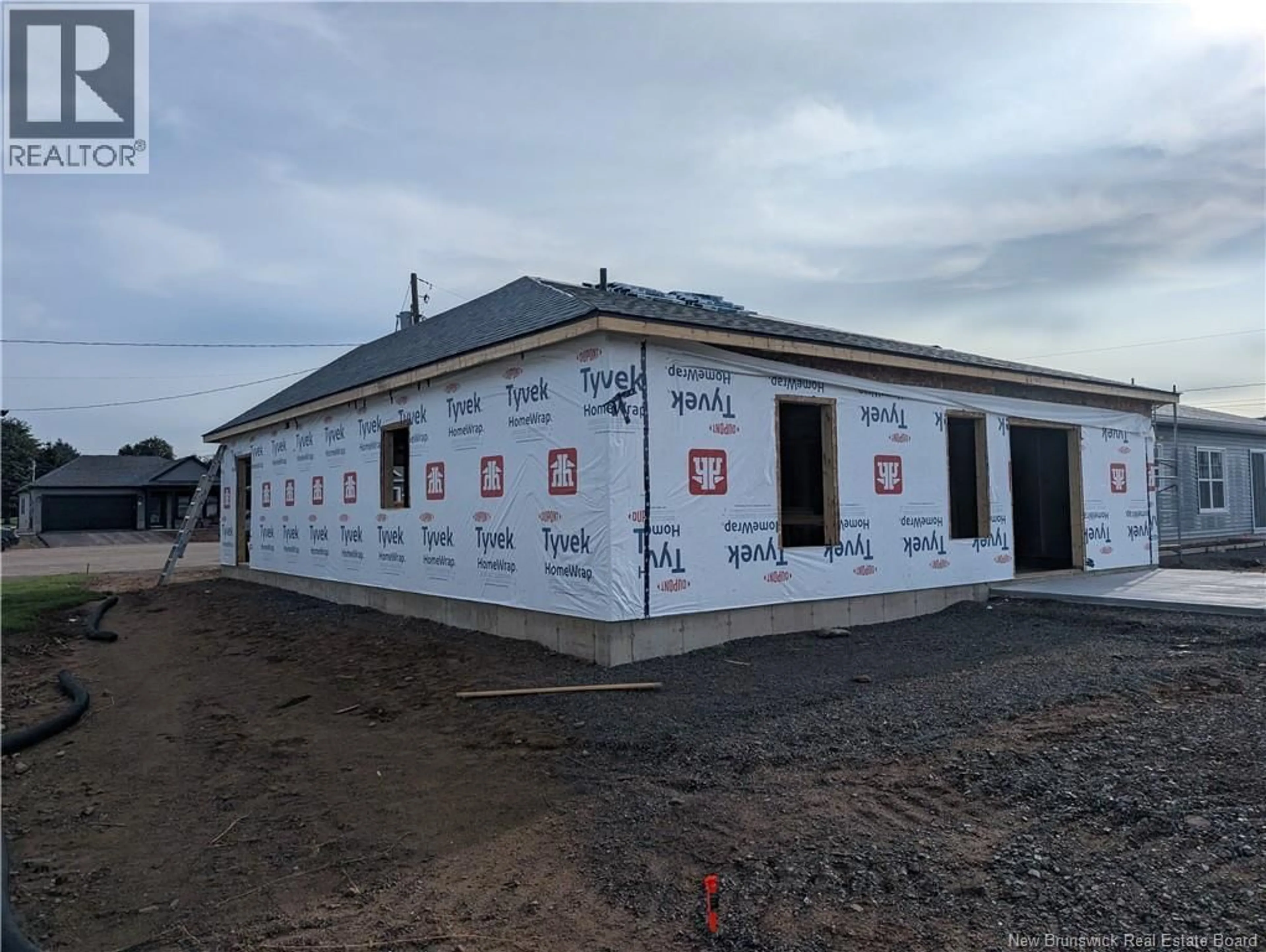 Home with vinyl exterior material, building for 45 HUGH CRESCENT, Sussex Corner New Brunswick E4E0M6