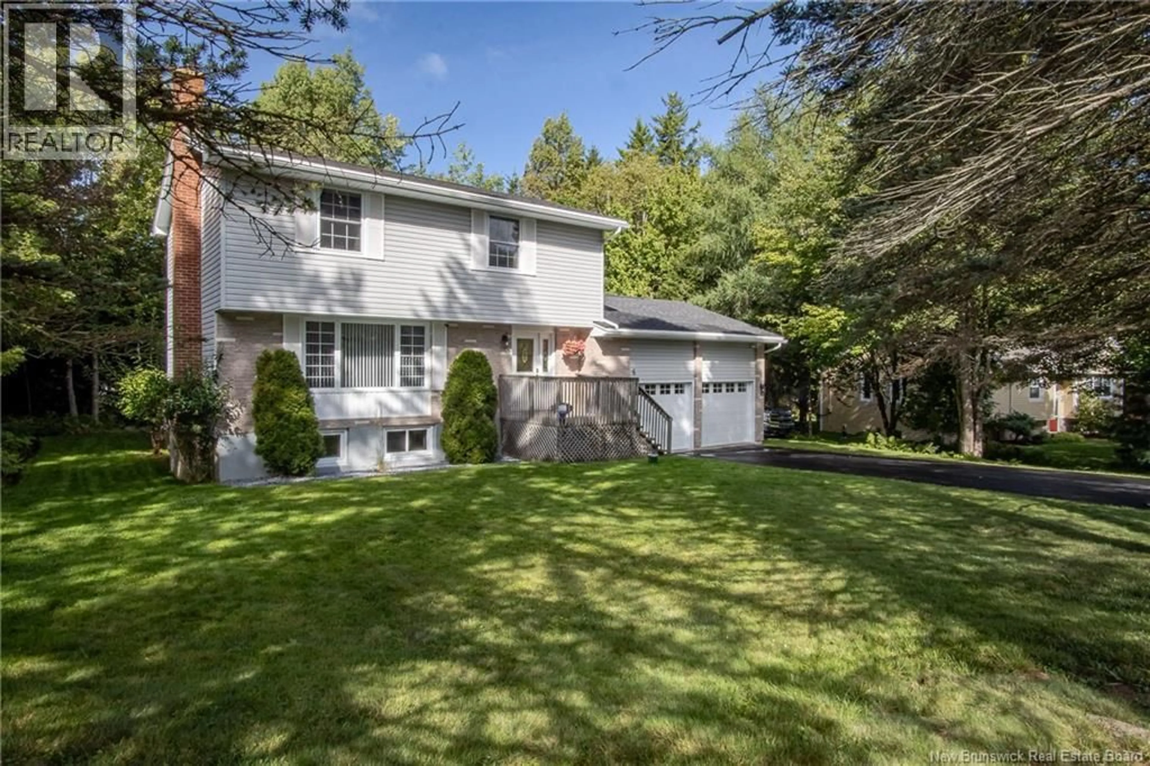 Home with vinyl exterior material, street for 6 ISLAY DRIVE, Rothesay New Brunswick E2E3J1