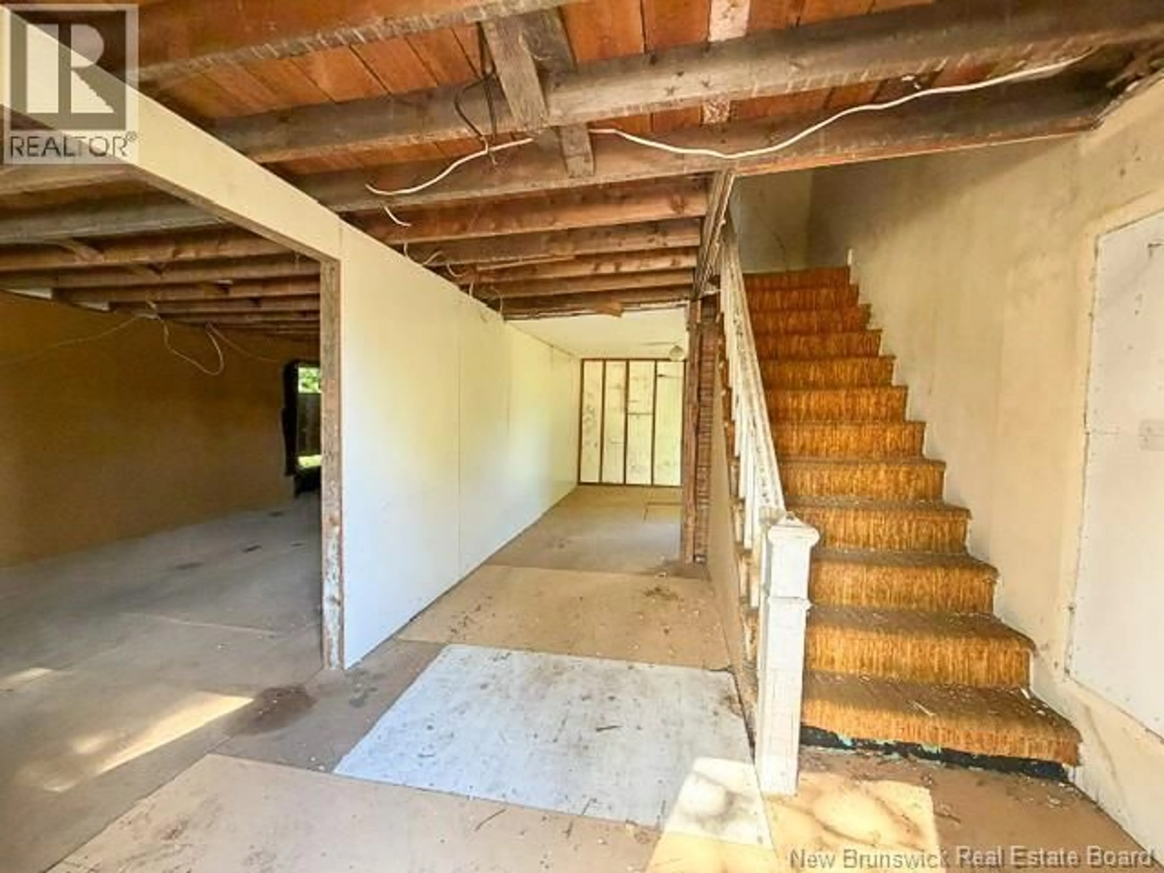 Indoor foyer for 5 BEECH GLEN ROAD, Perth-Andover New Brunswick E7H1H8