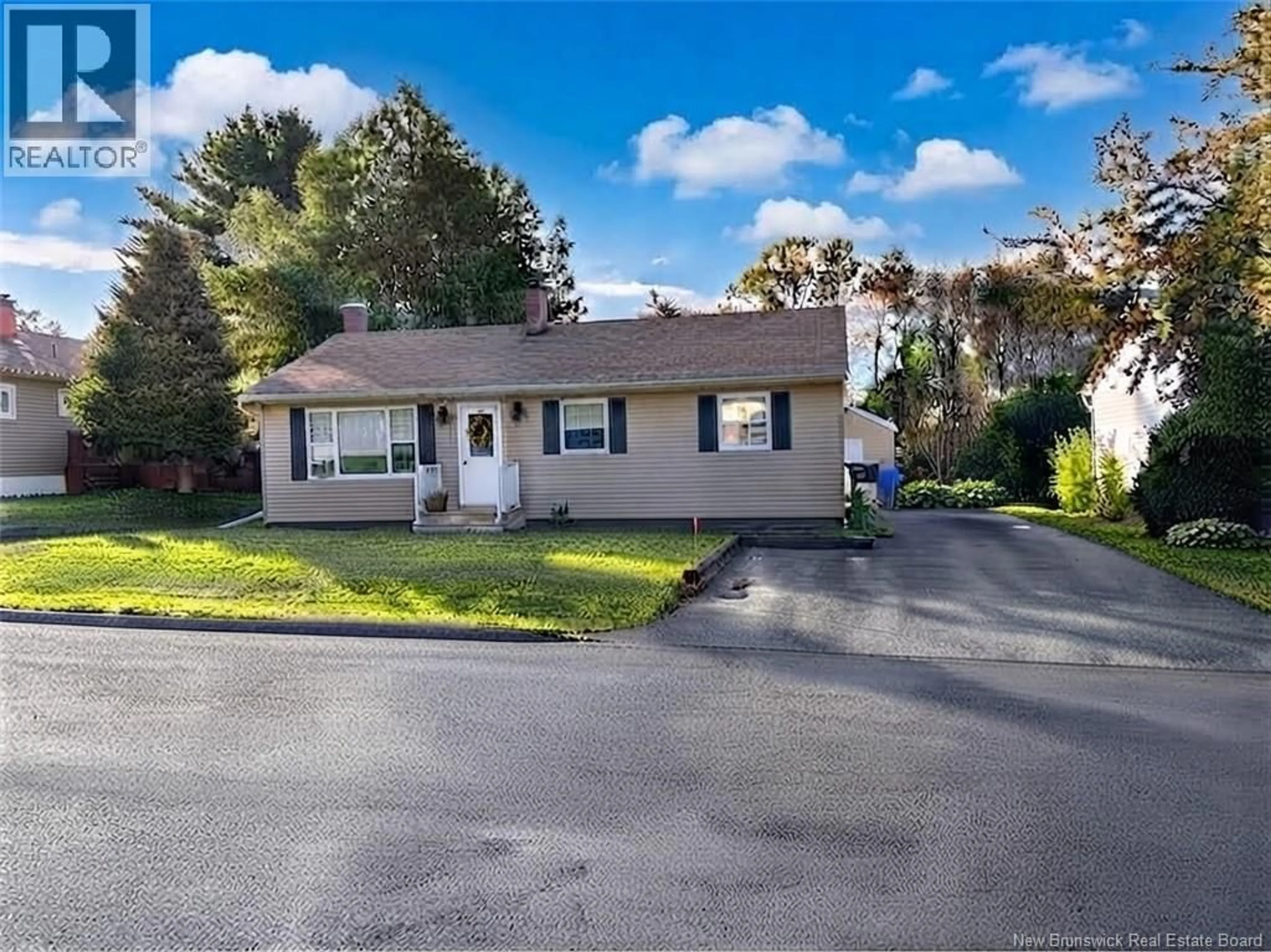Home with vinyl exterior material, street for 20 MARVEN STREET, Miramichi New Brunswick E1N1W9