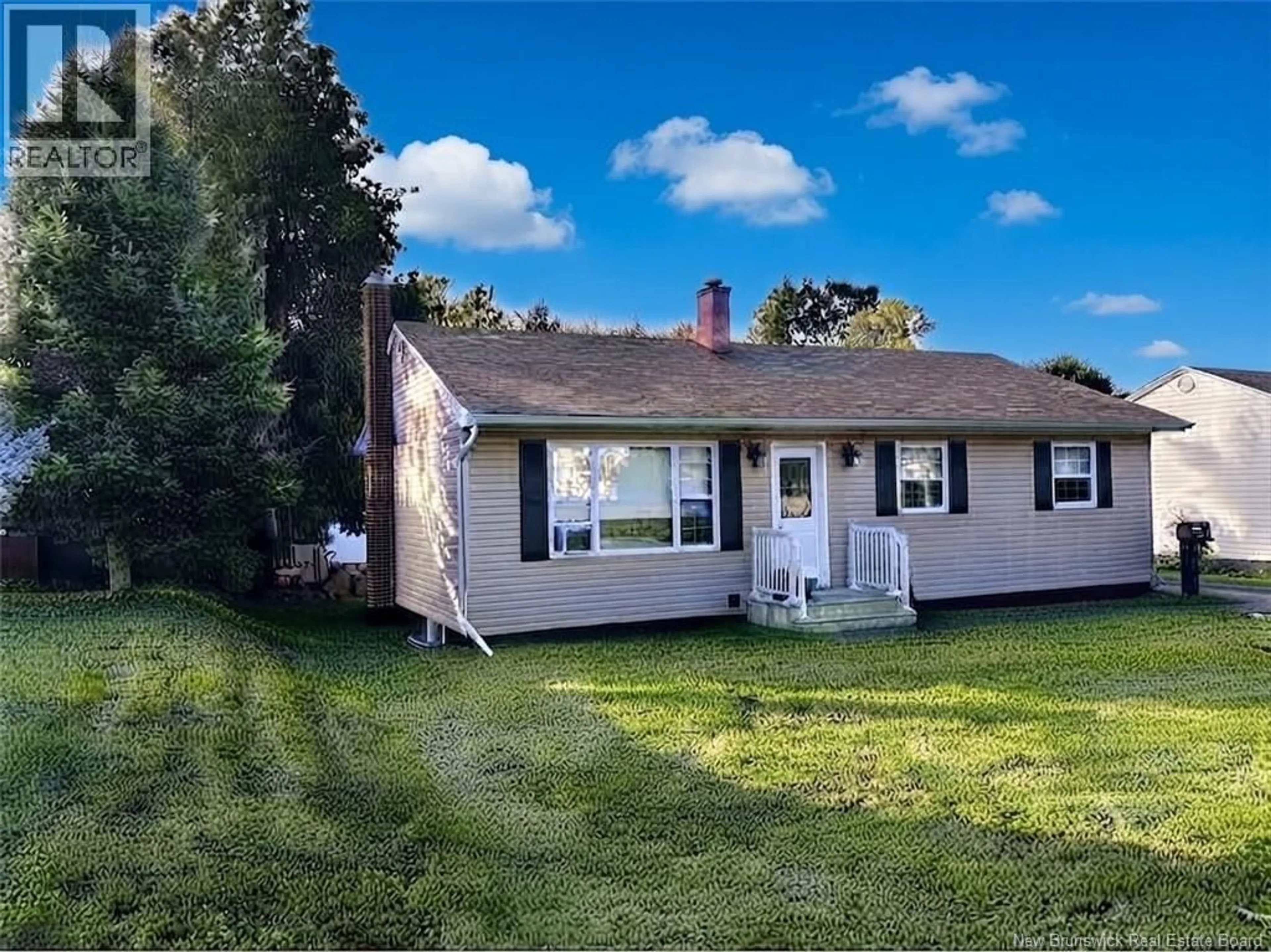 Home with vinyl exterior material, unknown for 20 MARVEN STREET, Miramichi New Brunswick E1N1W9