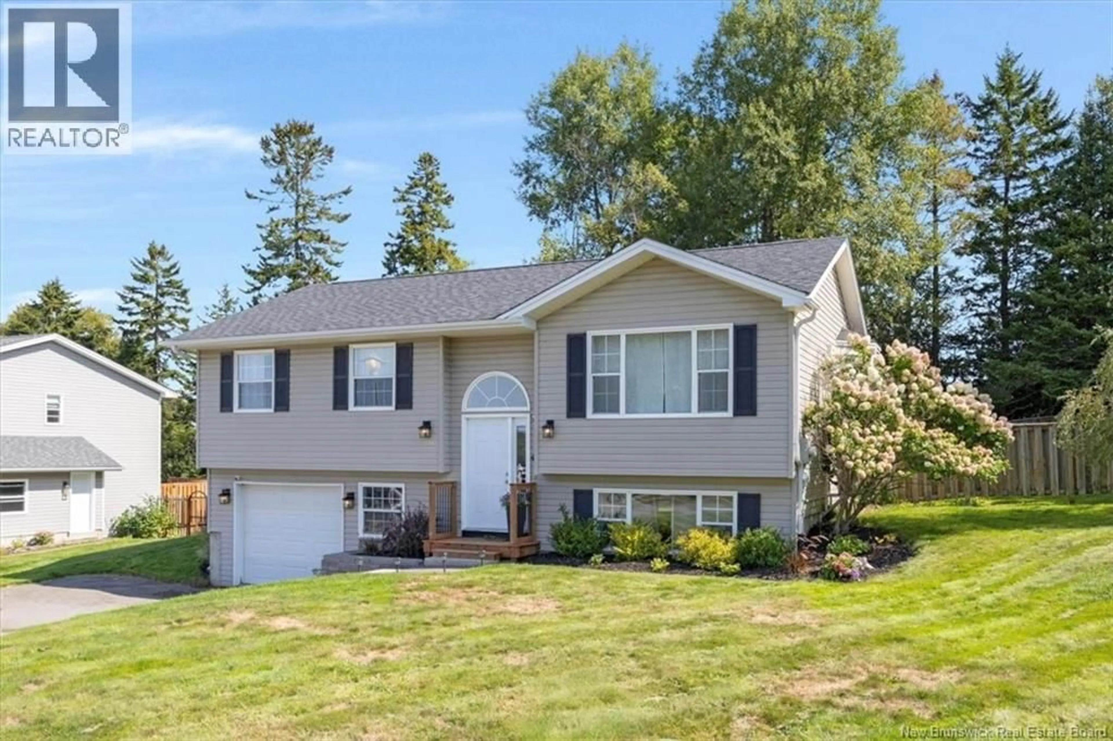 Home with vinyl exterior material, street for 40 GAELIC DRIVE, Saint John New Brunswick E2M5S7