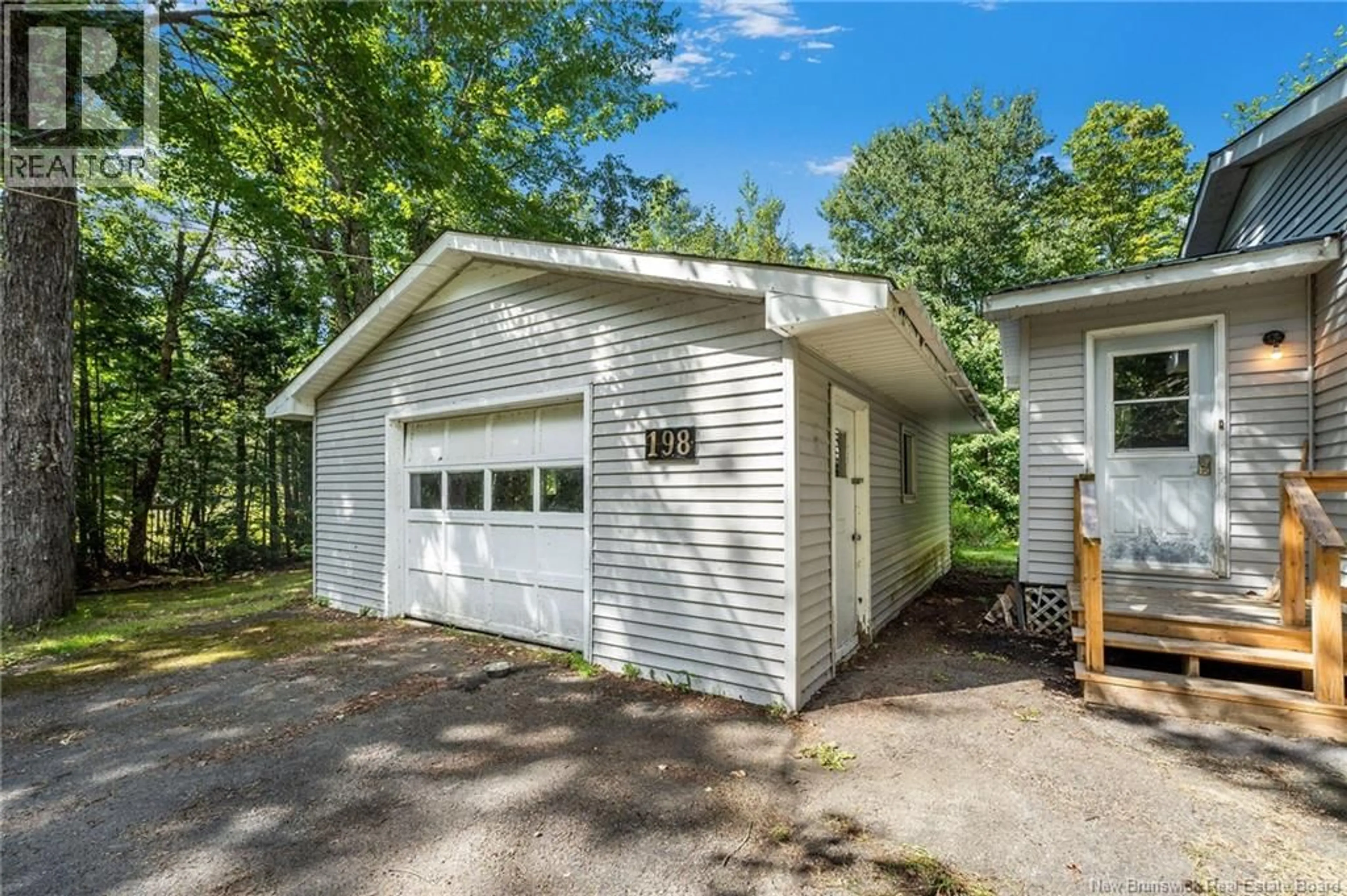 Indoor garage for 198 LAKE ROAD, Lake George New Brunswick E6K3N1