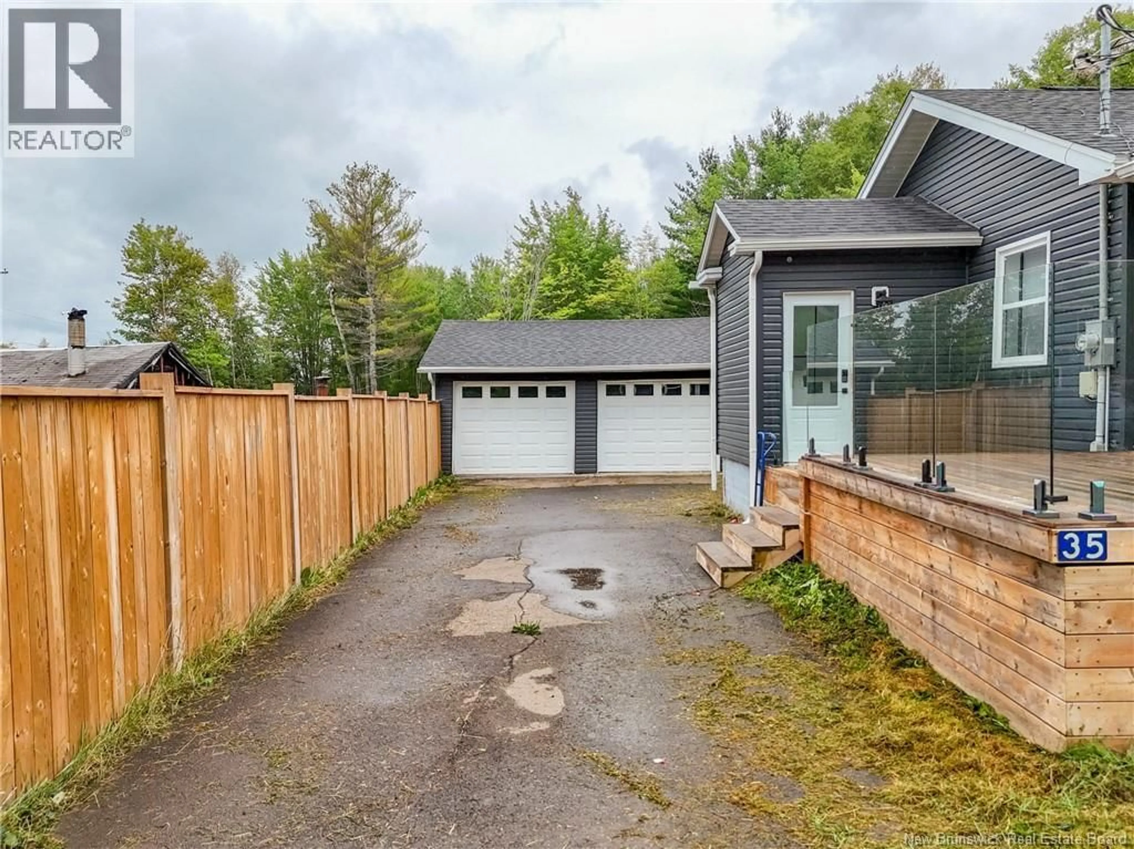 A pic from outside/outdoor area/front of a property/back of a property/a pic from drone, street for 35 CENTENNIAL DRIVE, Minto New Brunswick E4B3S1