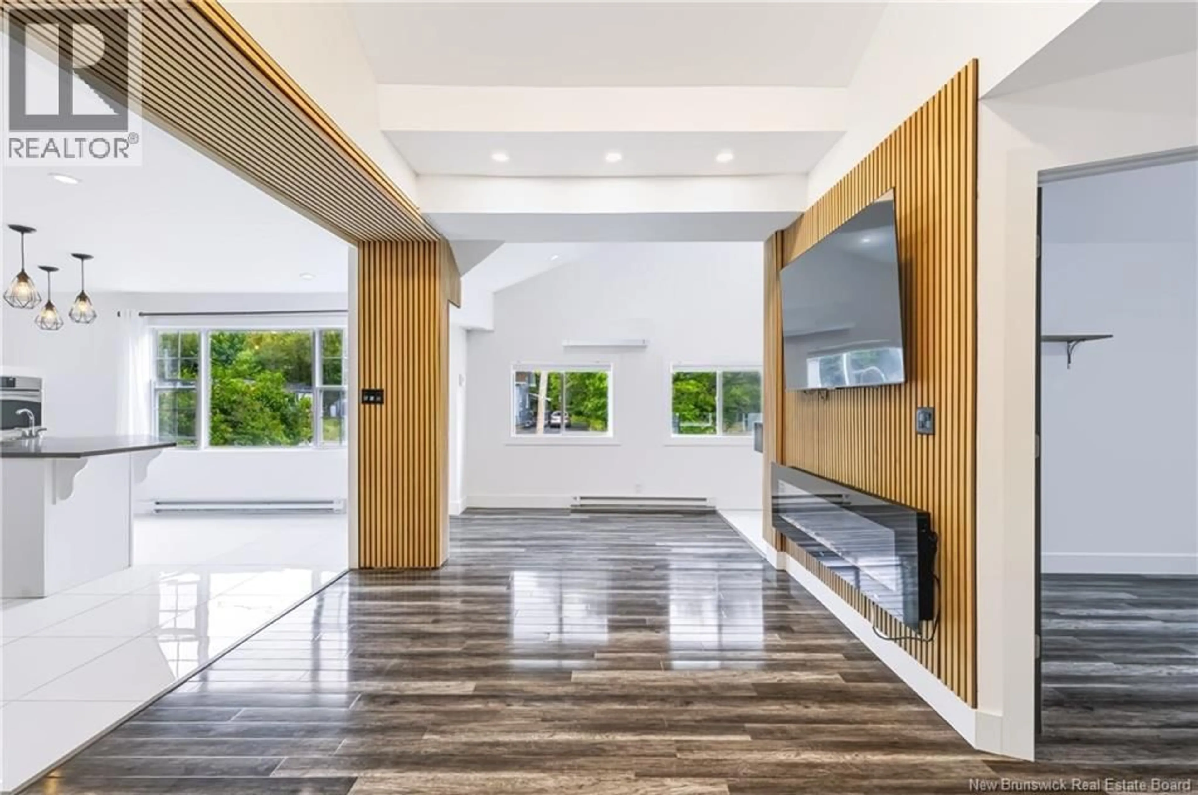 Indoor foyer for 35 CENTENNIAL DRIVE, Minto New Brunswick E4B3S1