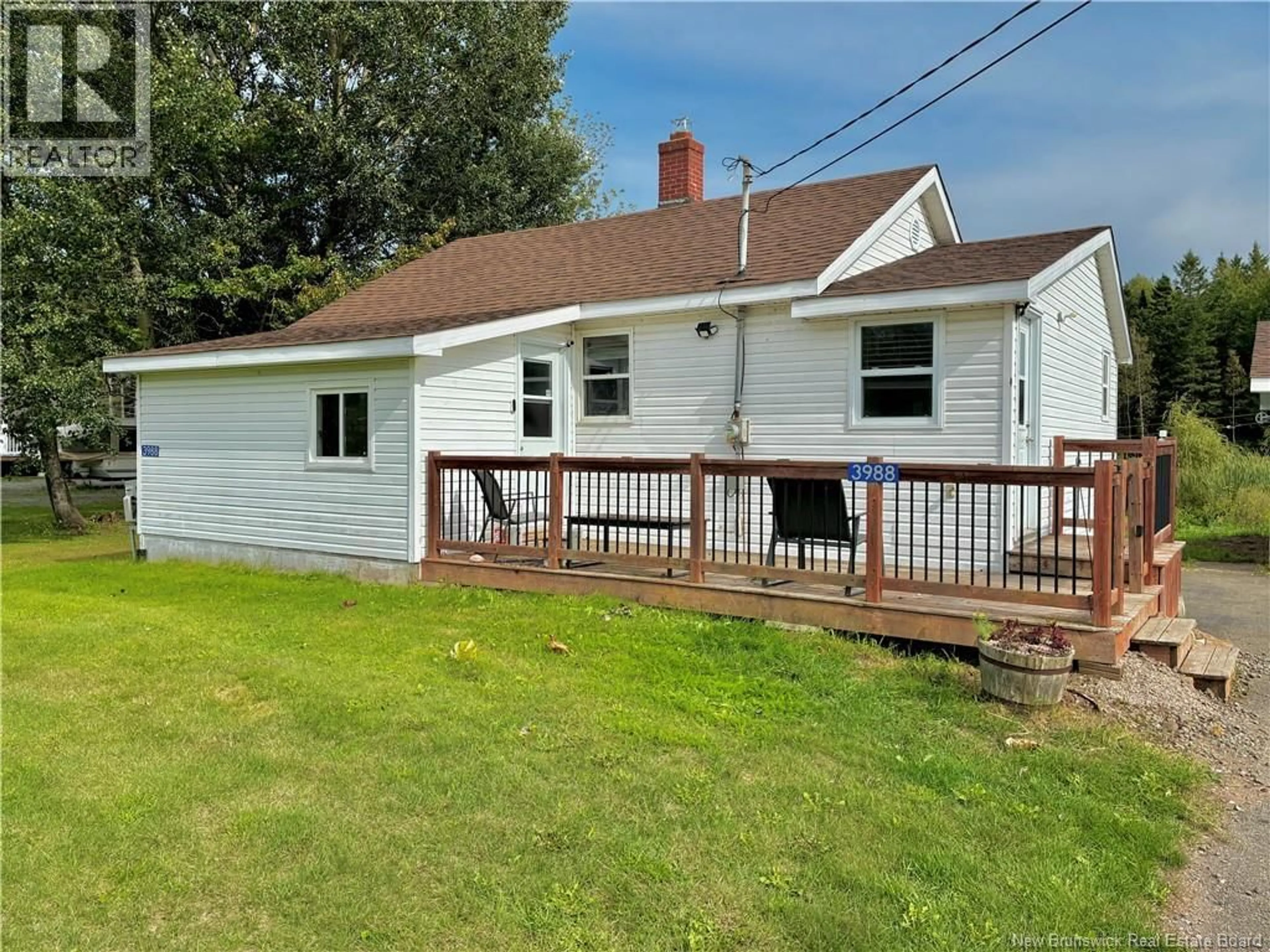 Home with vinyl exterior material, street for 3988 ROUTE 106, River Glade New Brunswick E4Z3M2