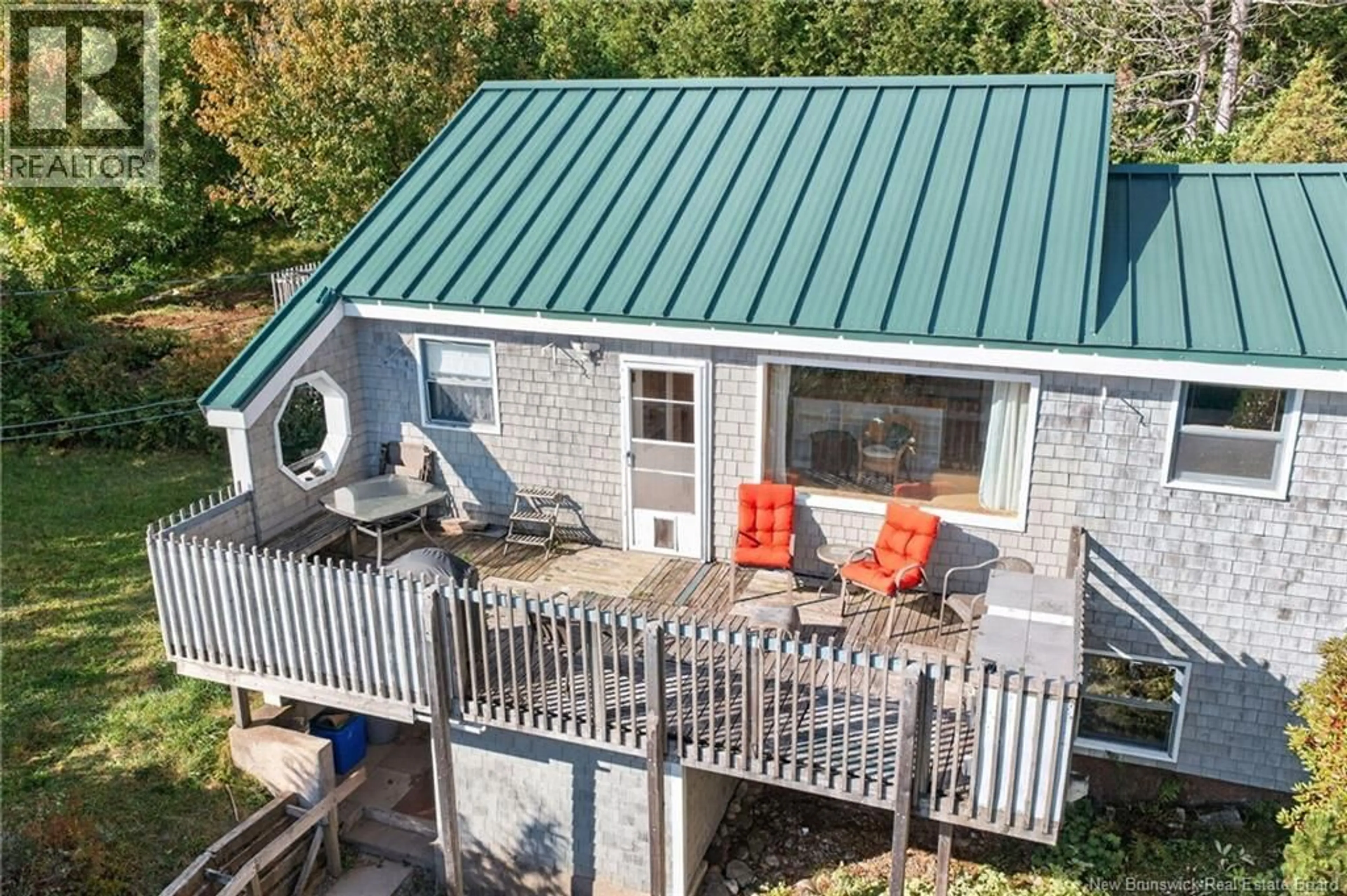 A pic from outside/outdoor area/front of a property/back of a property/a pic from drone, unknown for 28 YOUNG STREET, Grand Bay-Westfield New Brunswick E5K2P8