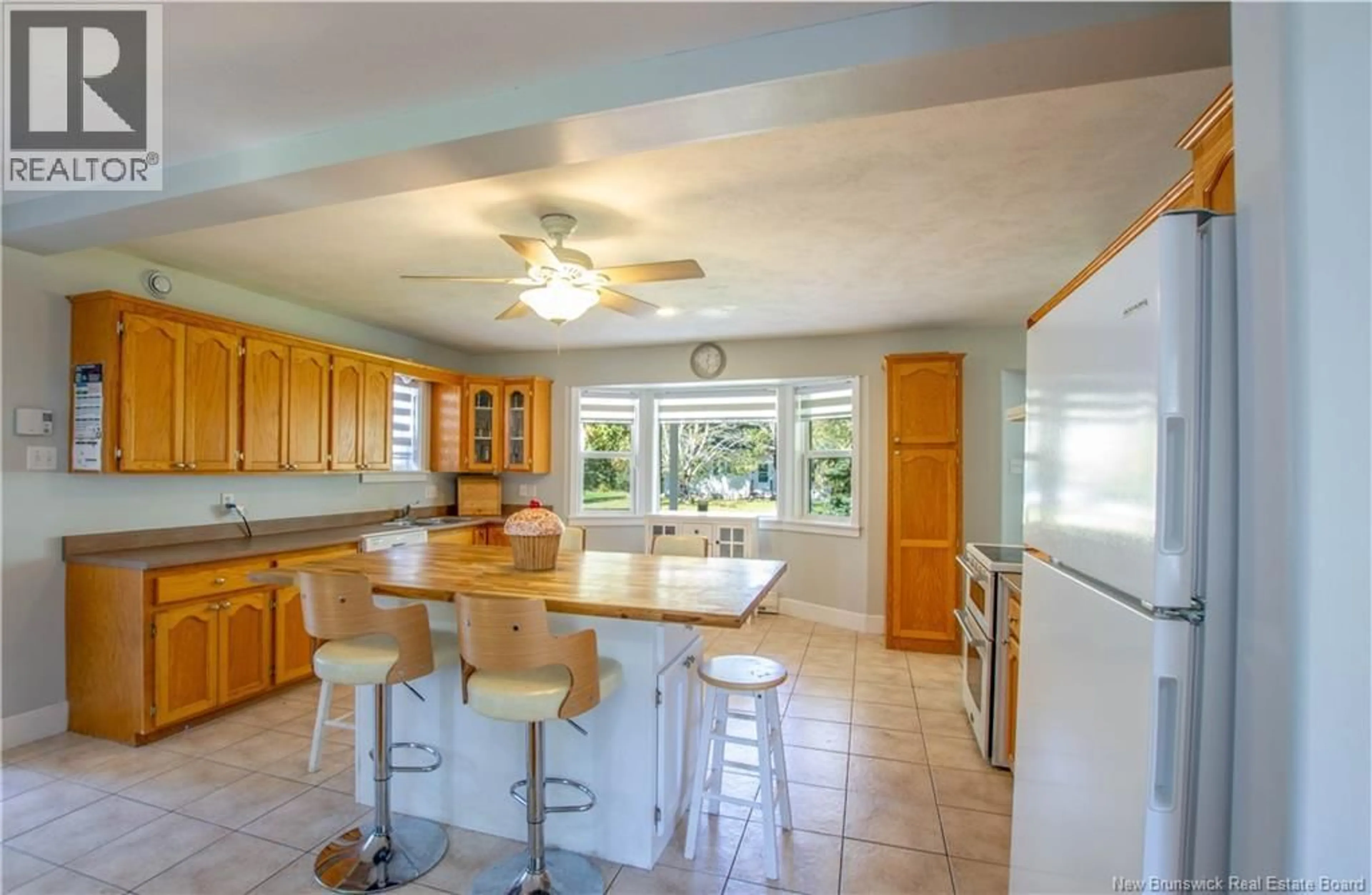 Open concept kitchen, ceramic/tile floor for 15 DORAL AVENUE, Saint-Antoine New Brunswick E4V4K2
