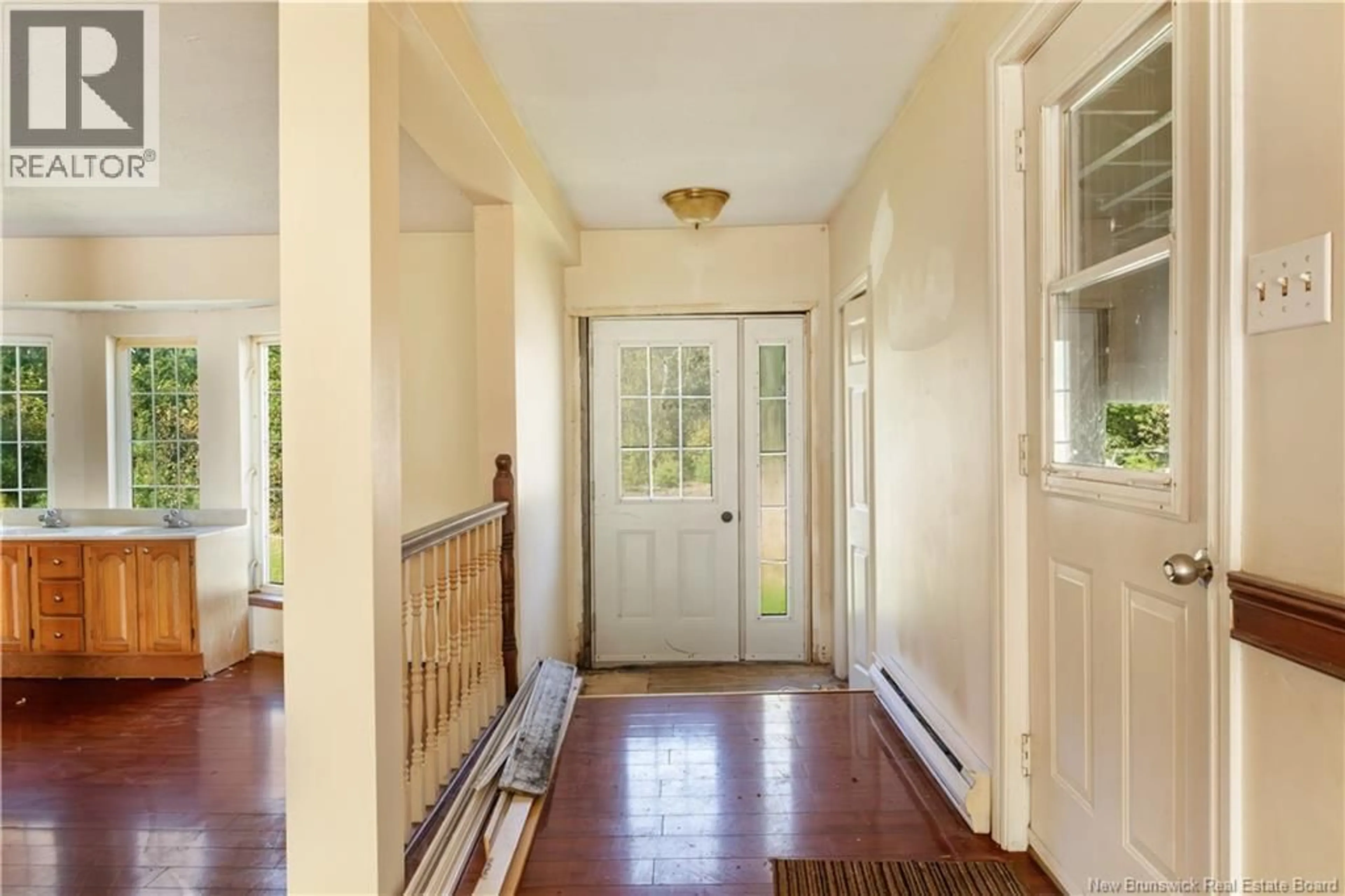 Indoor entryway for 172 RENAUD, Sainte-Anne-De-Kent New Brunswick E4S4V8