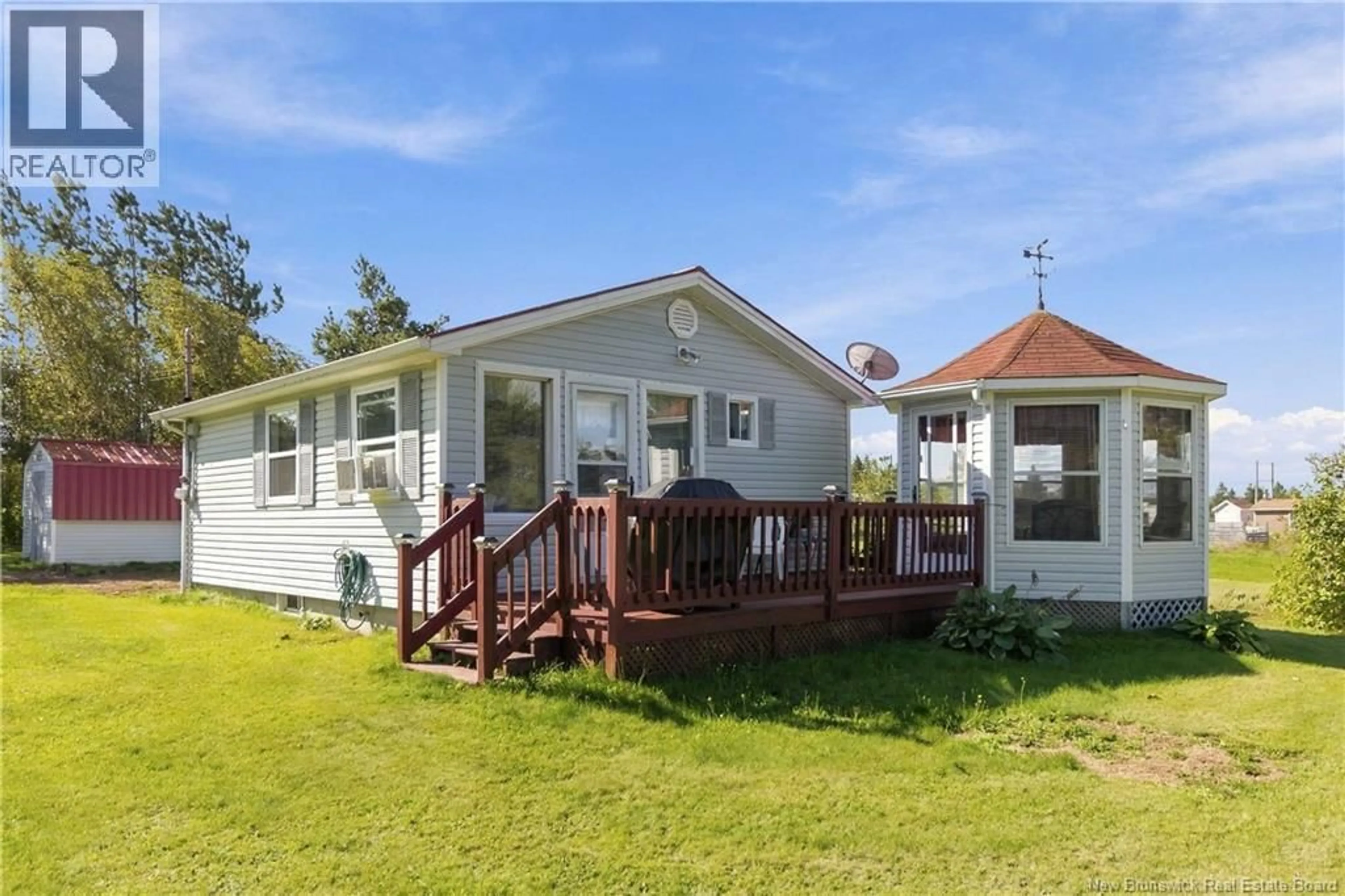 A pic from outside/outdoor area/front of a property/back of a property/a pic from drone, unknown for 20 BRIDGE VIEW COURT, Bouctouche New Brunswick E4S0B9