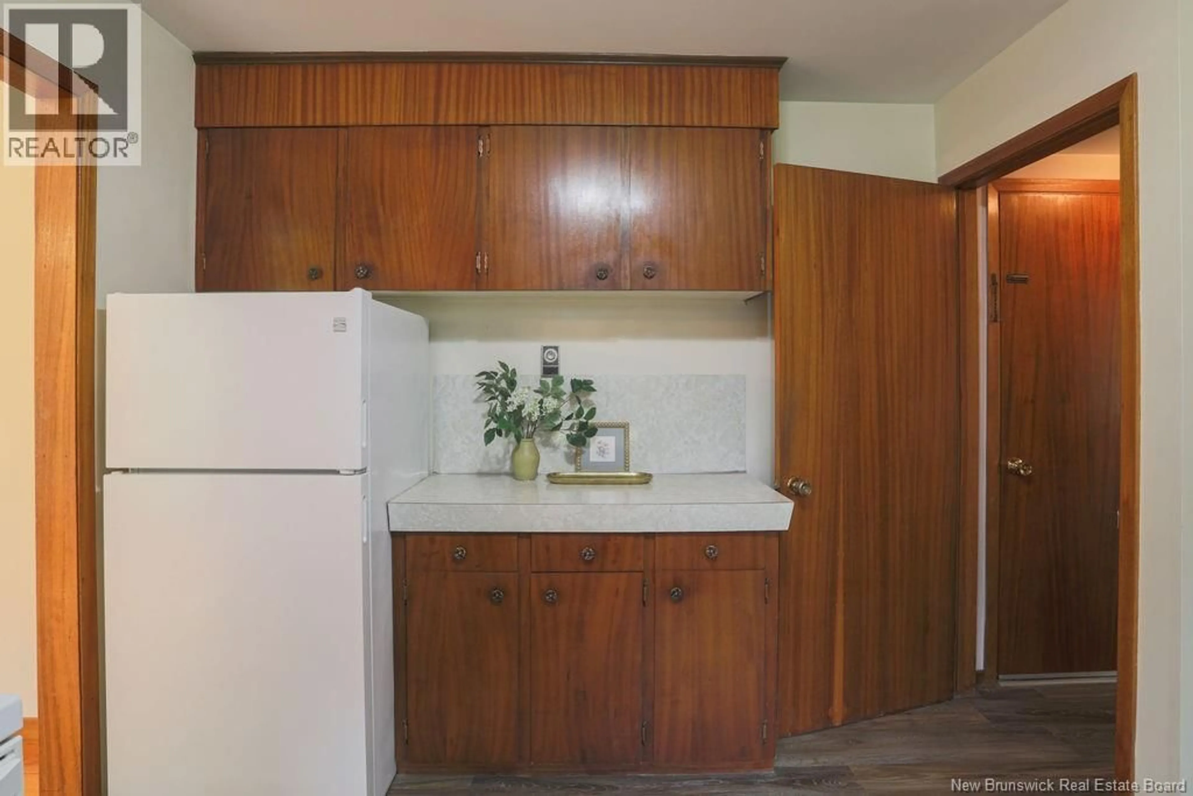 Standard kitchen, unknown for 108 ROBIN HOOD LANE, Quispamsis New Brunswick E2E1E8