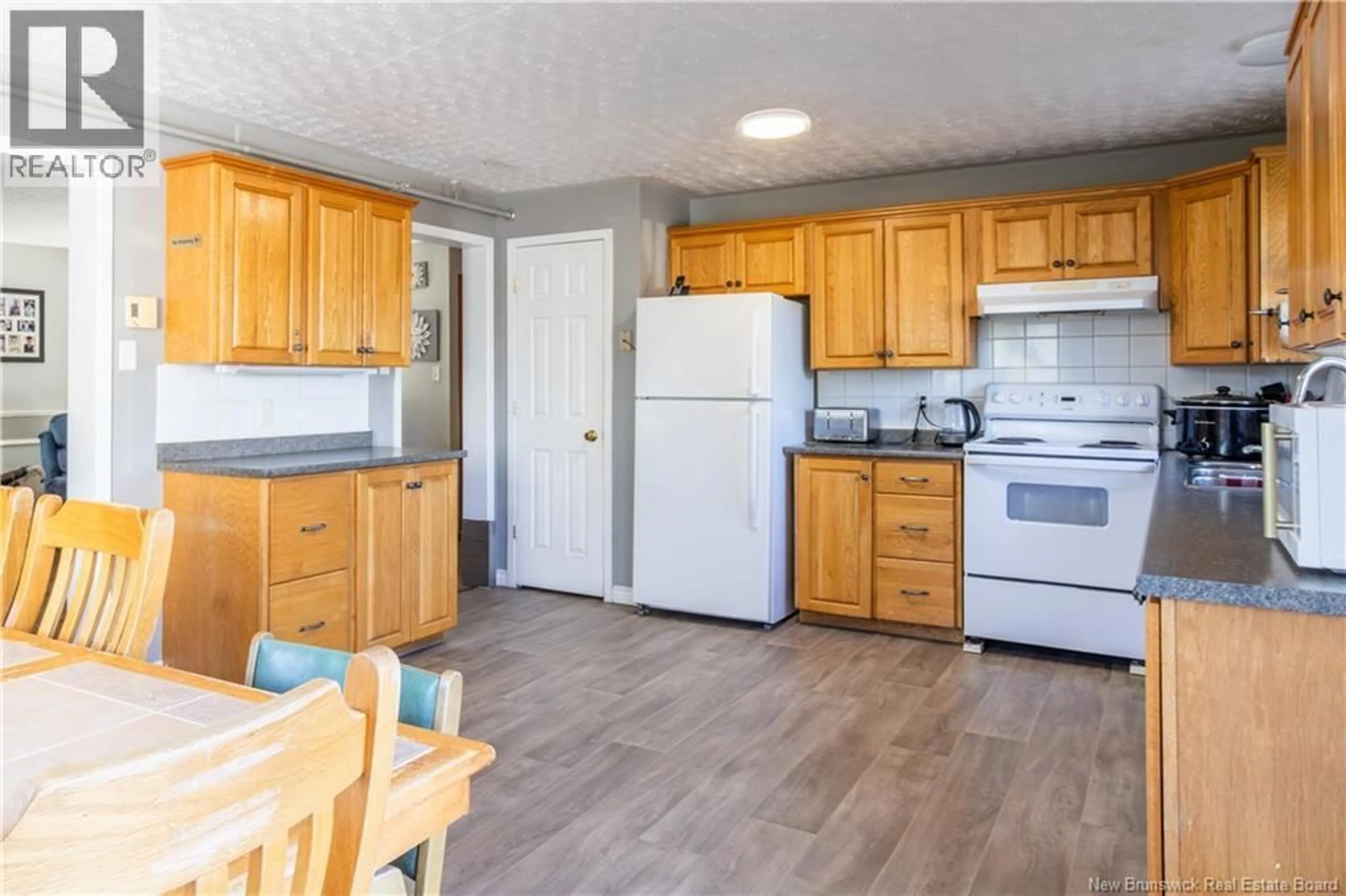 Standard kitchen, unknown for 167 MCGREGOR BROOK ROAD, Roachville New Brunswick E4E2G4