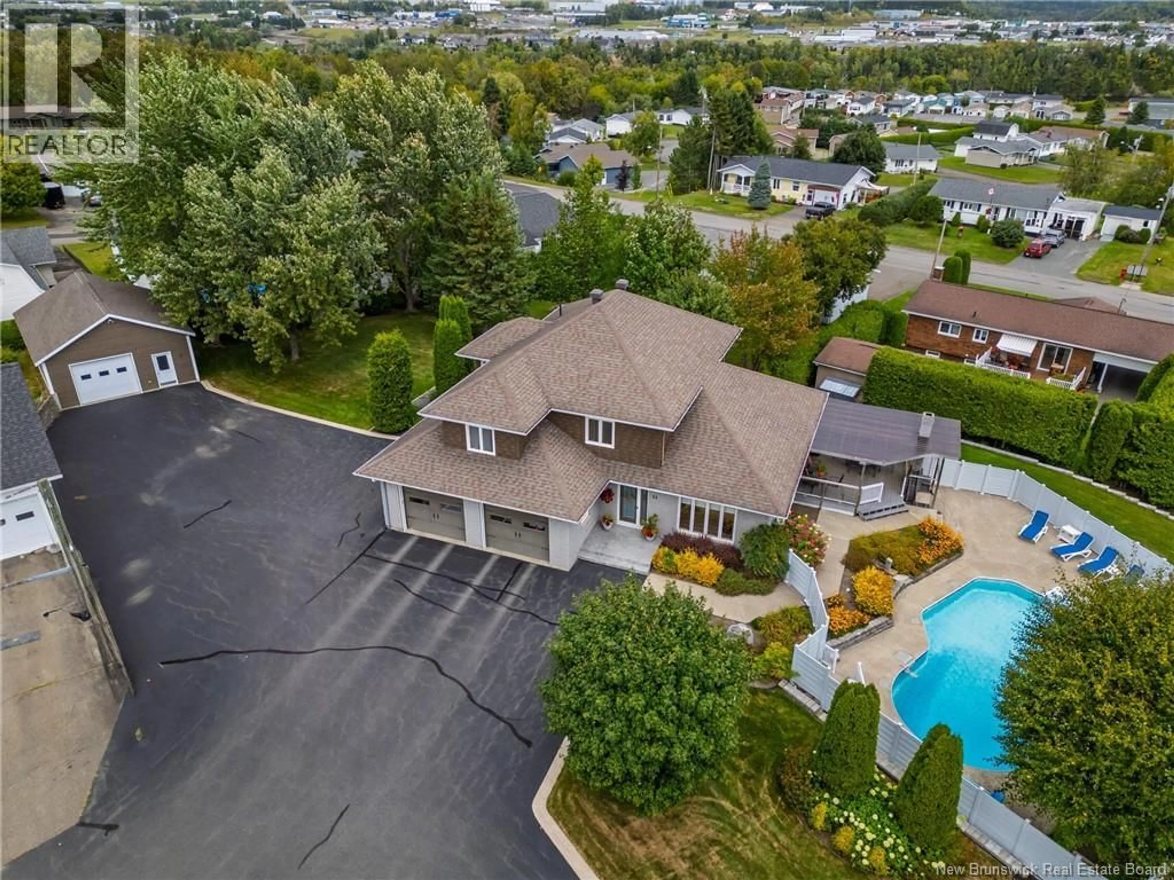 A pic from outside/outdoor area/front of a property/back of a property/a pic from drone, unknown for 52 LEVESQUE STREET, Grand-Sault/Grand Falls New Brunswick E3Z1A3