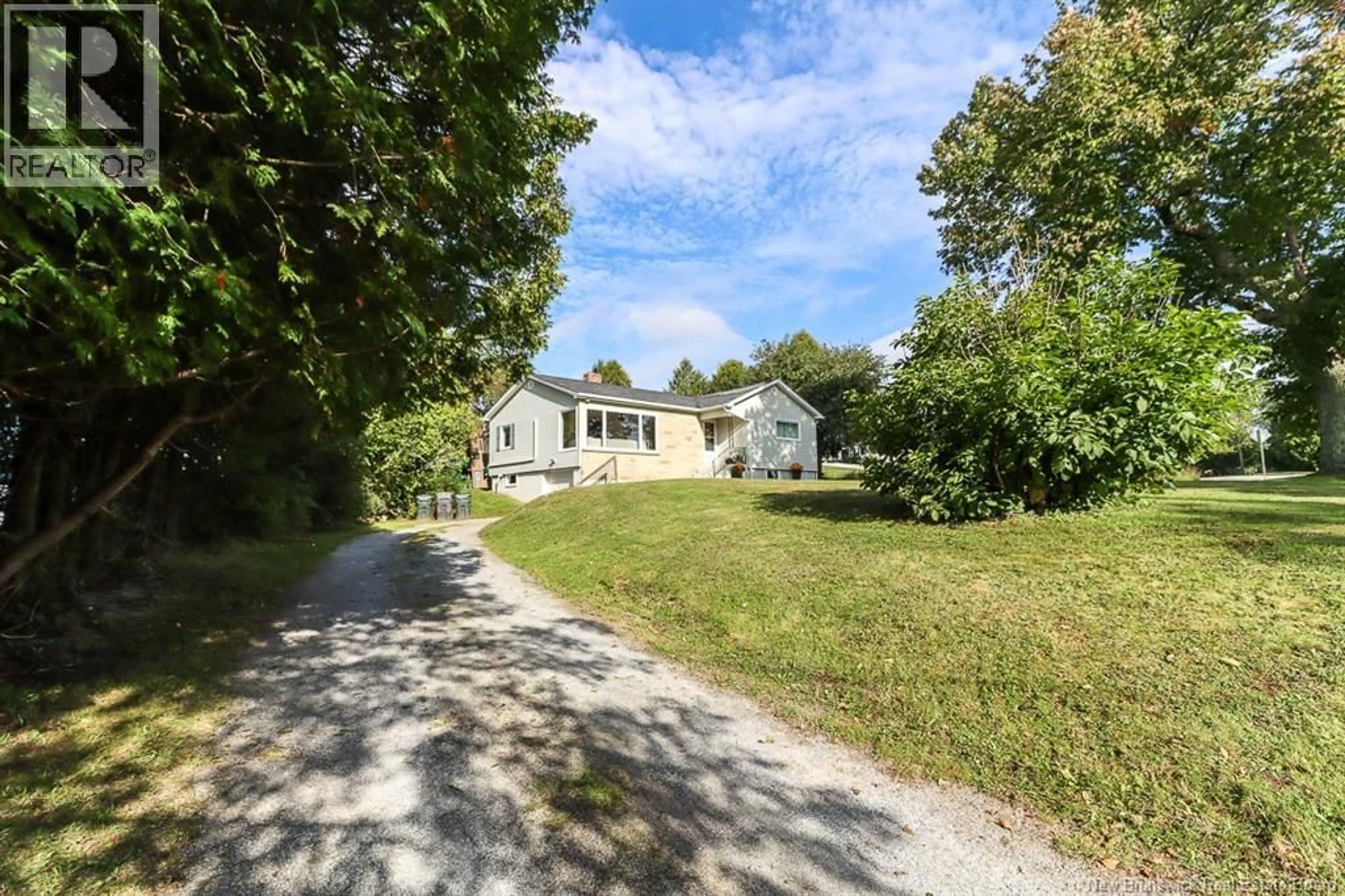 A pic from outside/outdoor area/front of a property/back of a property/a pic from drone, street for 745 MAIN STREET, Hampton New Brunswick E5N6E2