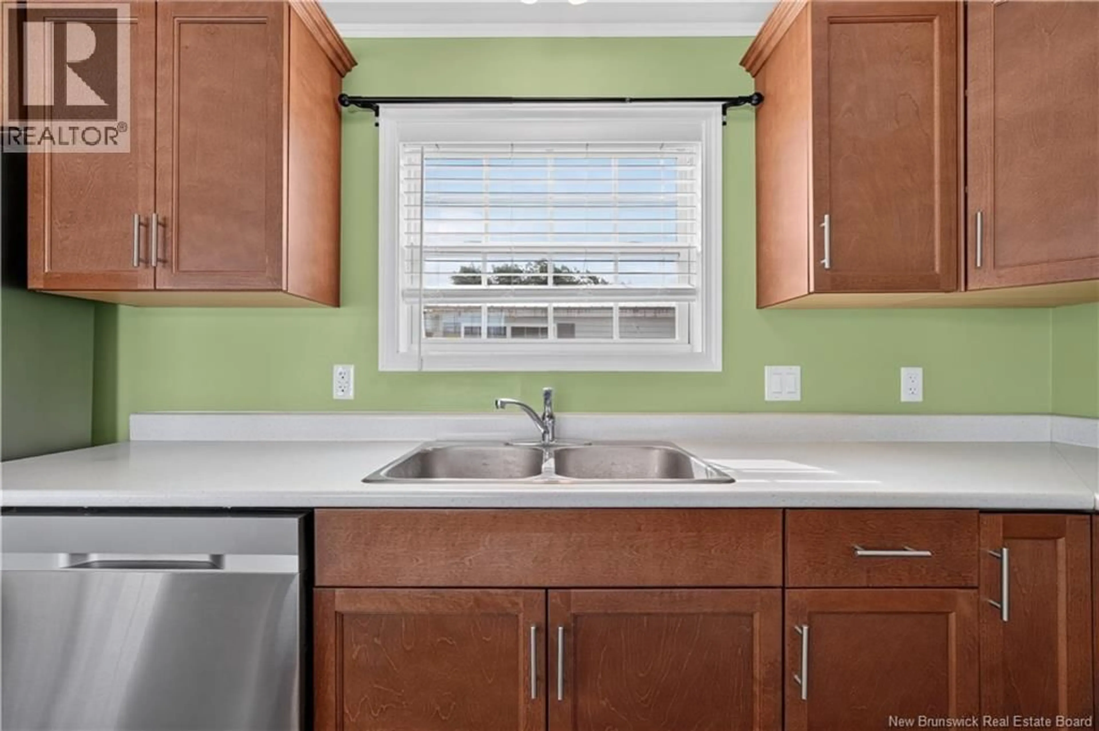 Standard kitchen, ceramic/tile floor for 8 SPRING DRIVE, Saint John New Brunswick E2N1P2