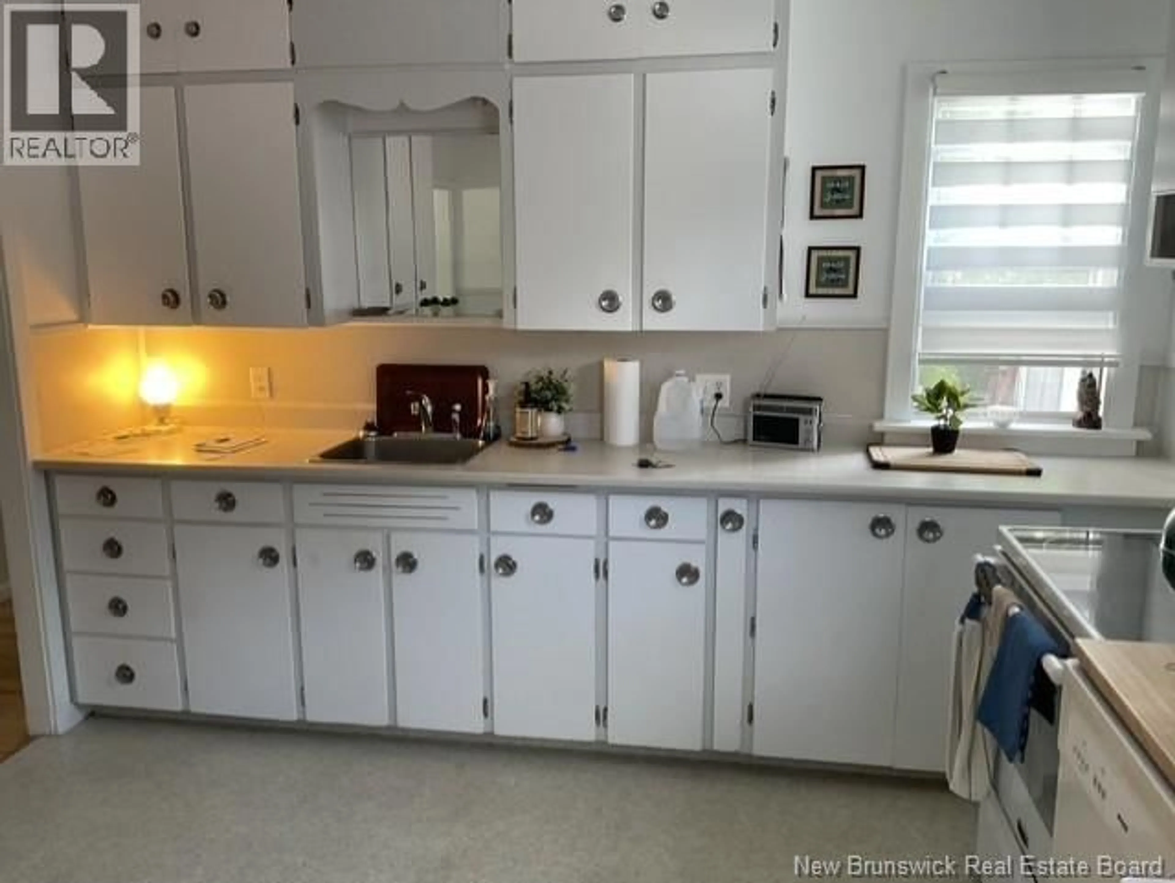 Standard kitchen, unknown for 147 SAINT JAMES STREET, Woodstock New Brunswick E7M2T5