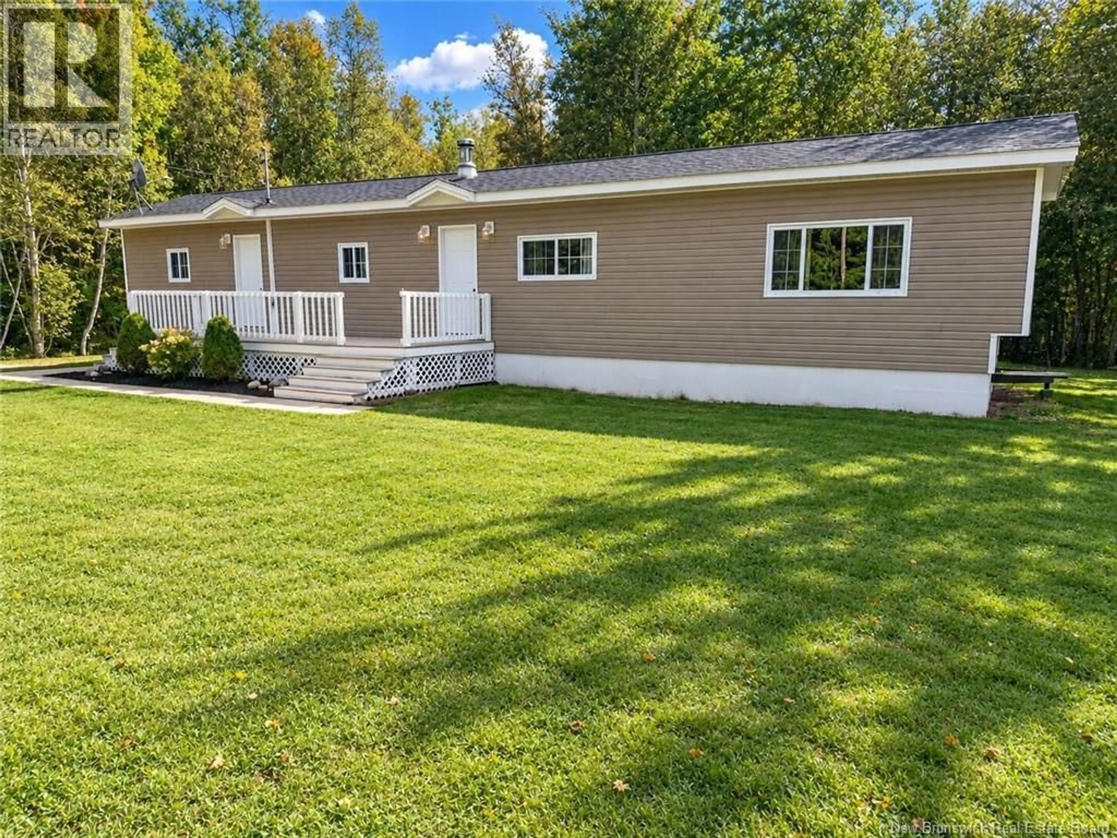 Home with vinyl exterior material, mountain view for 1330 ROUTE 885 ROUTE, Kinnear Settlement New Brunswick E4Z2X2