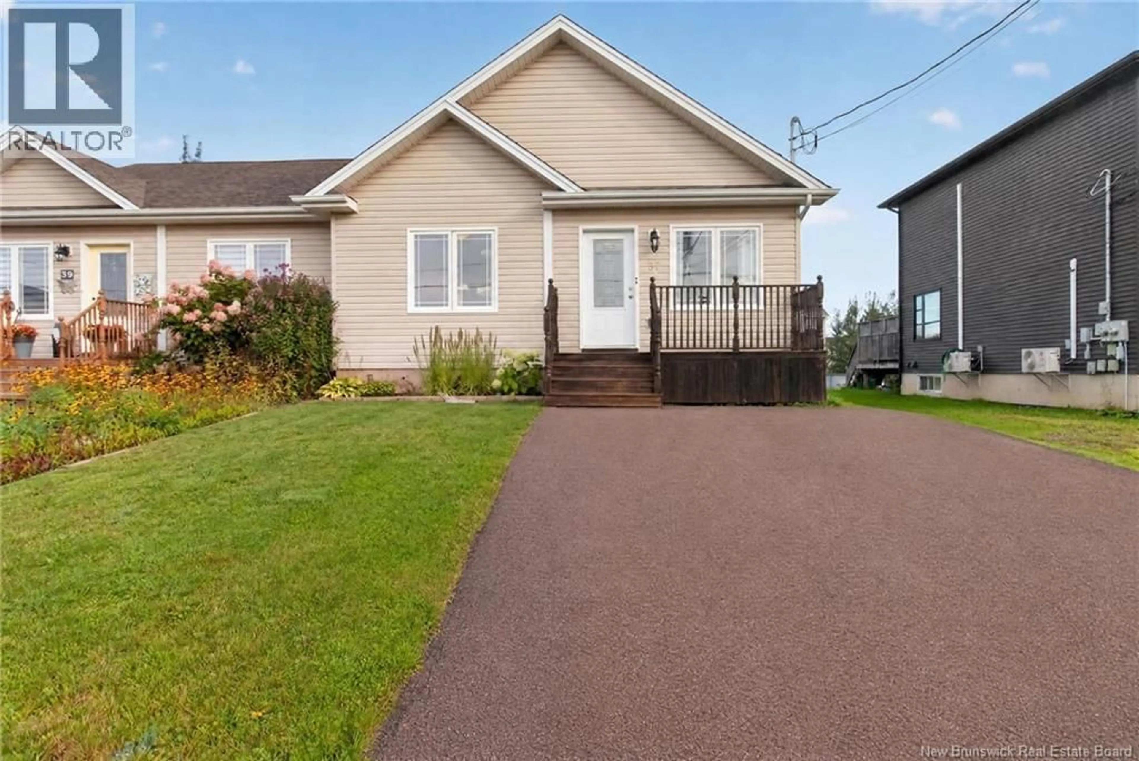 Home with vinyl exterior material, street for 37 BREVET, Moncton New Brunswick E1G5T1