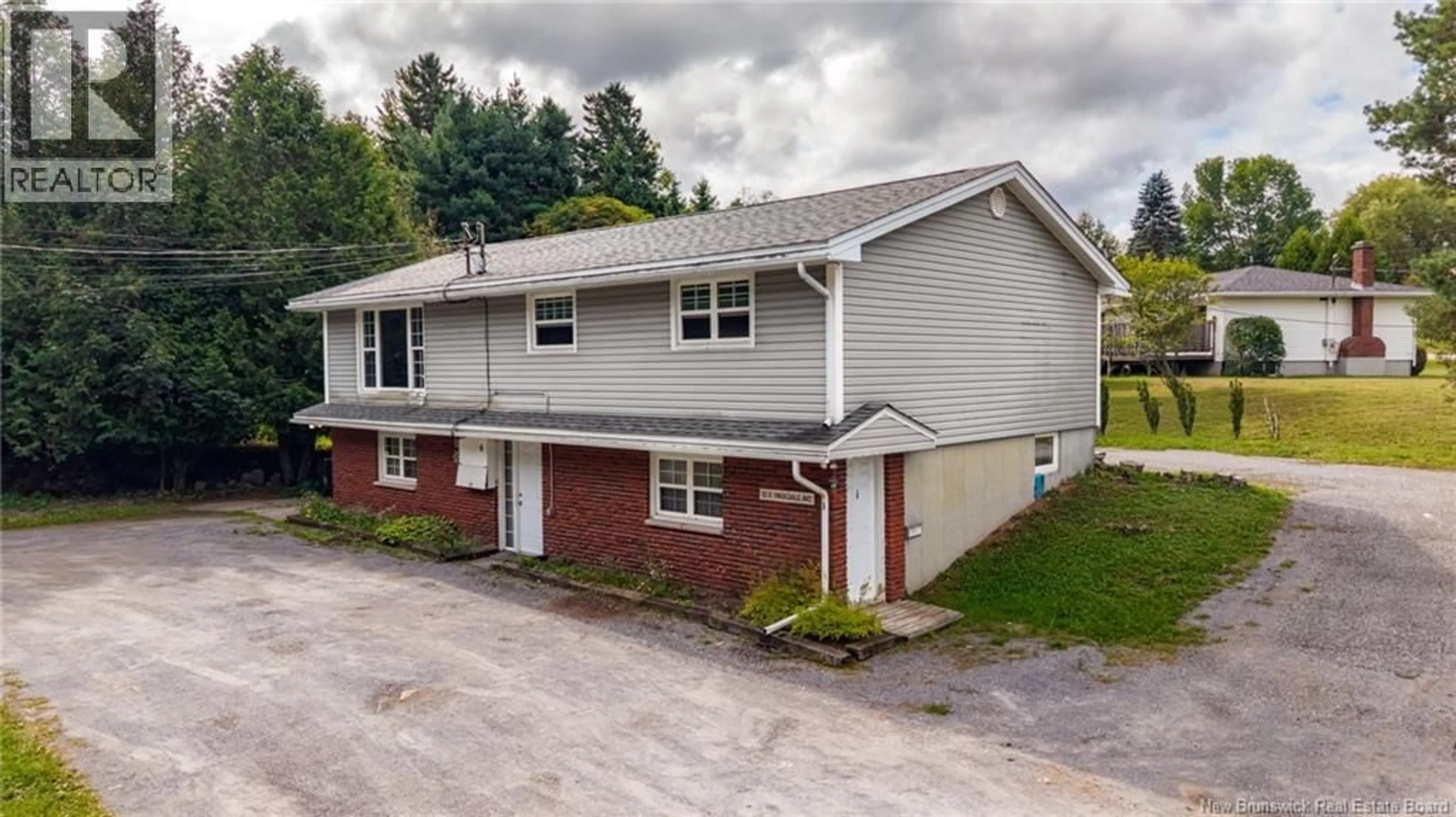 A pic from outside/outdoor area/front of a property/back of a property/a pic from drone, building for 6 PARKDALE AVENUE, Rothesay New Brunswick E2E3P1