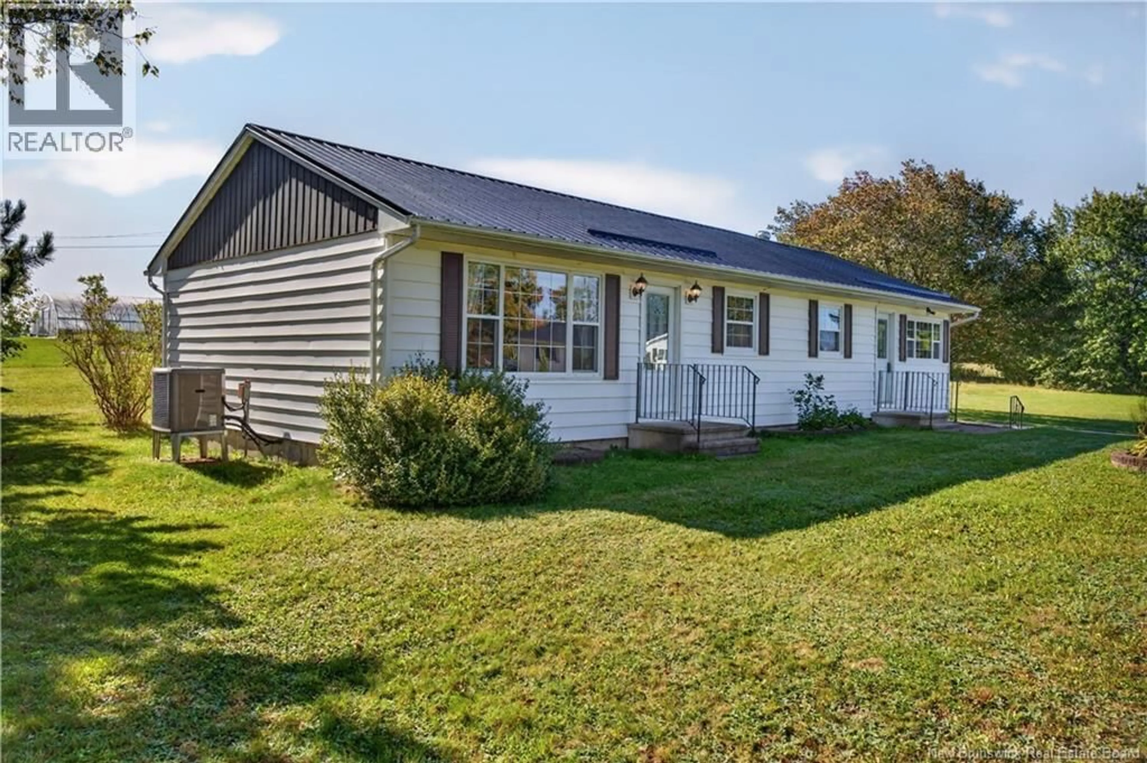 Home with vinyl exterior material, unknown for 4444 ROUTE 108, Bryenton New Brunswick E1V5C8