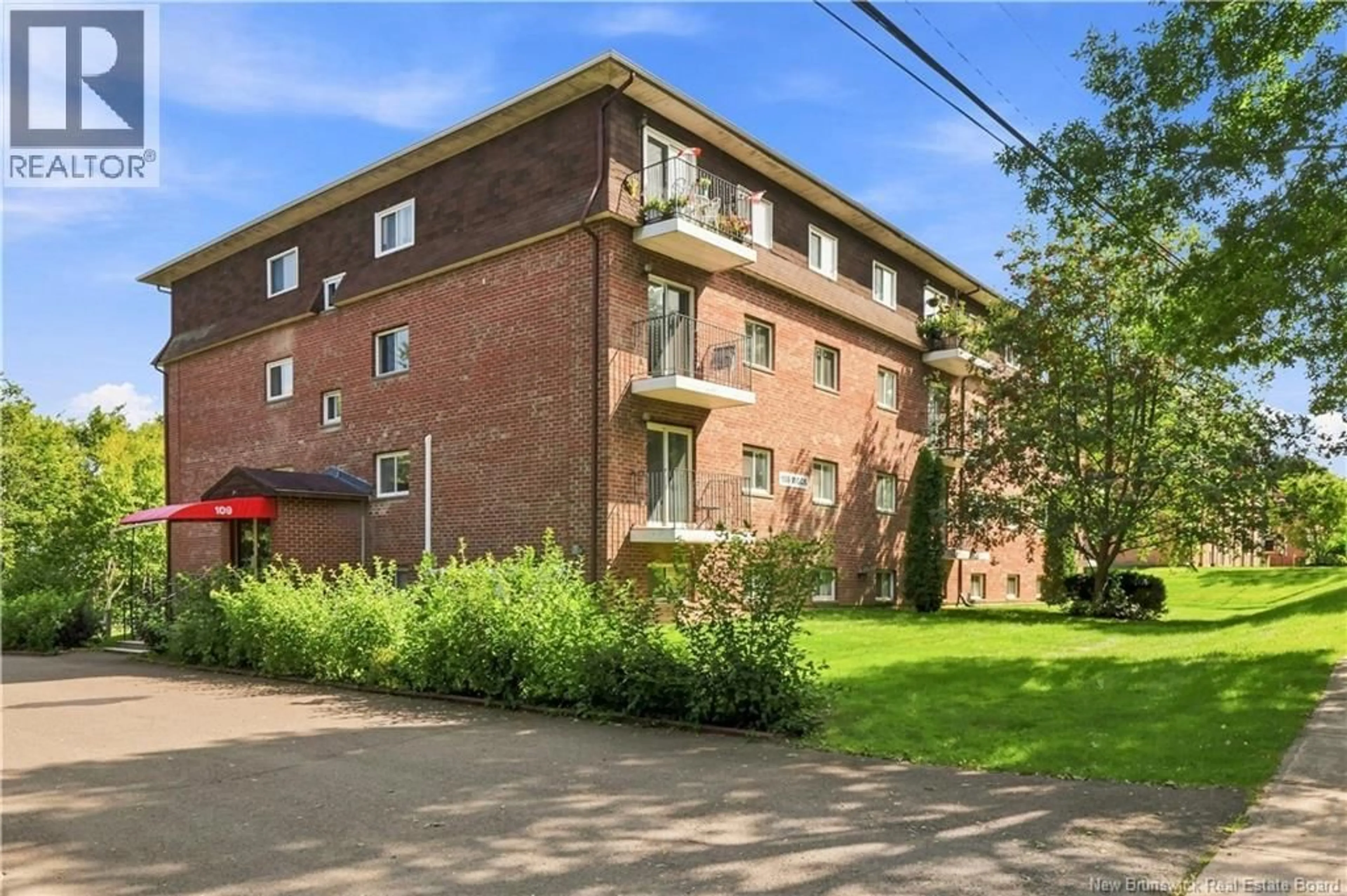Patio, building for 14 - 109 BIGGS STREET, Fredericton New Brunswick E3B6H8