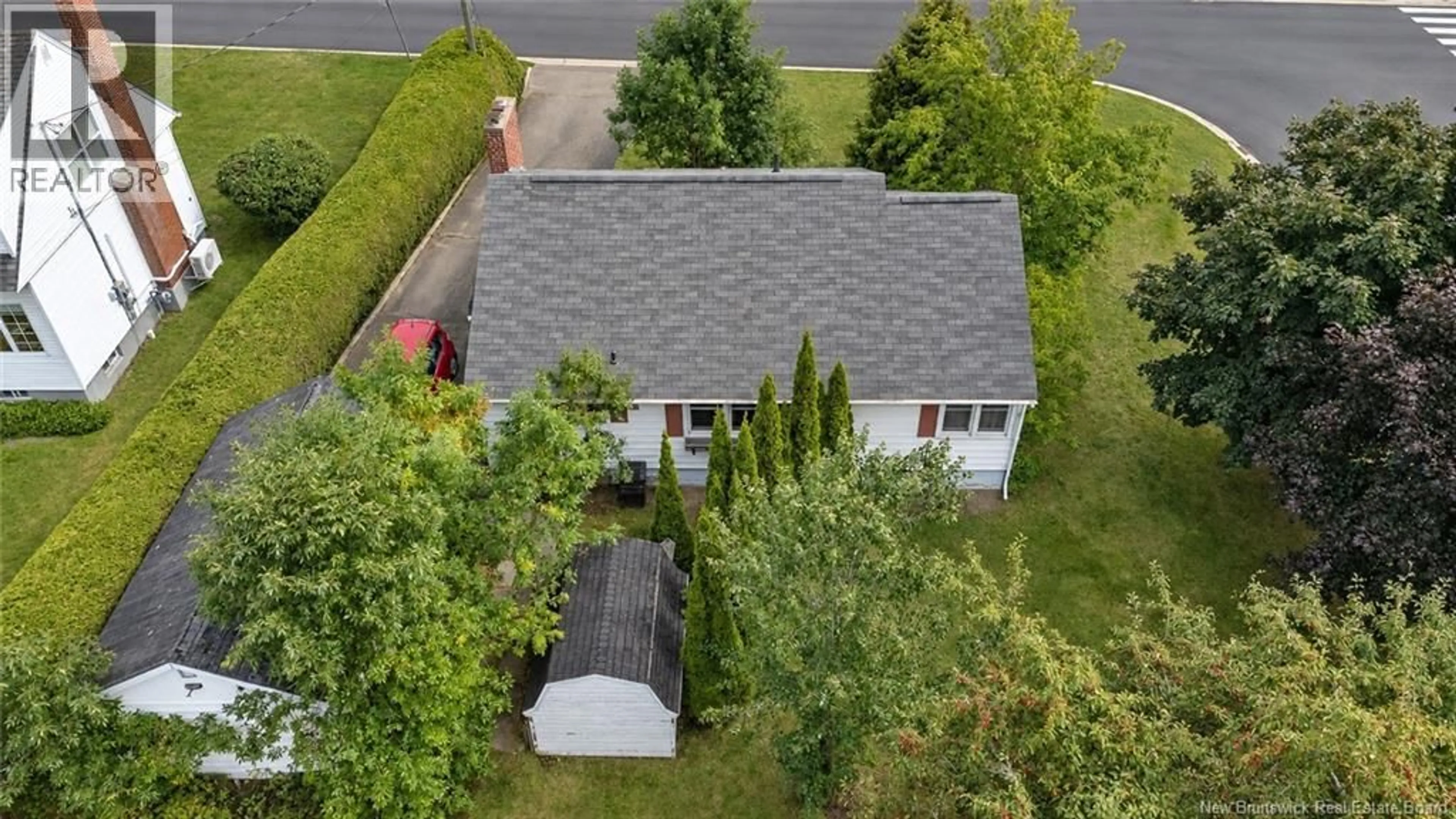 A pic from outside/outdoor area/front of a property/back of a property/a pic from drone, street for 117 FULTON AVENUE, Fredericton New Brunswick E3A2B7