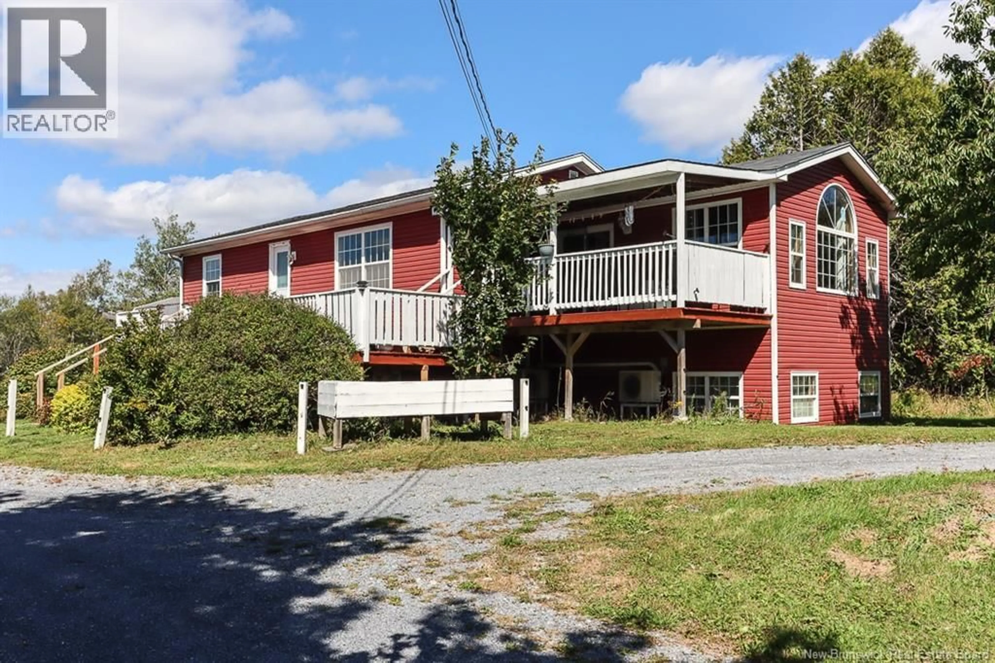 A pic from outside/outdoor area/front of a property/back of a property/a pic from drone, unknown for 2803 GOLDEN GROVE RD, Saint John New Brunswick E2S1B7