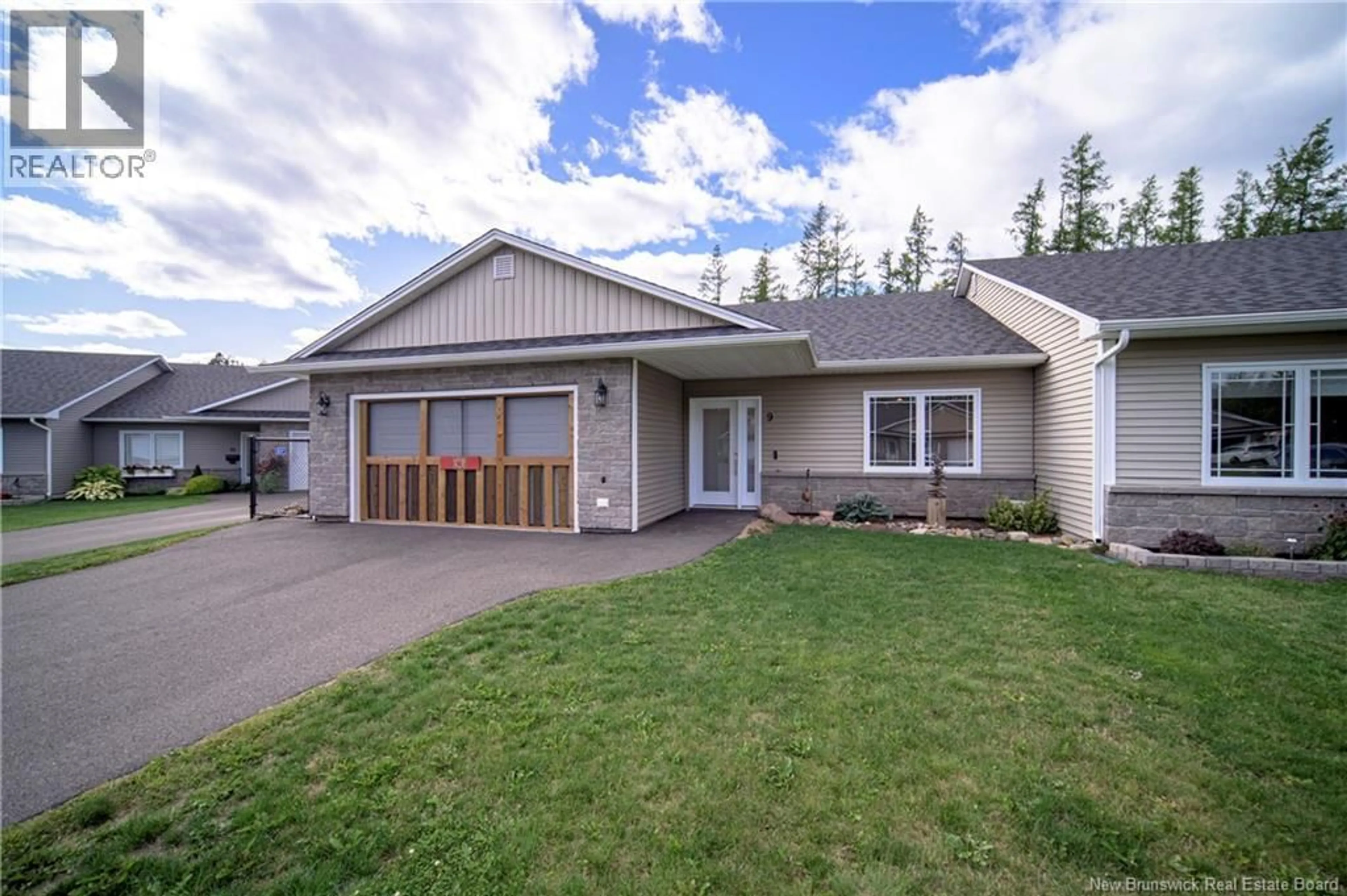 Home with vinyl exterior material, street for 9 COOK COURT, Oromocto New Brunswick E2V0N1