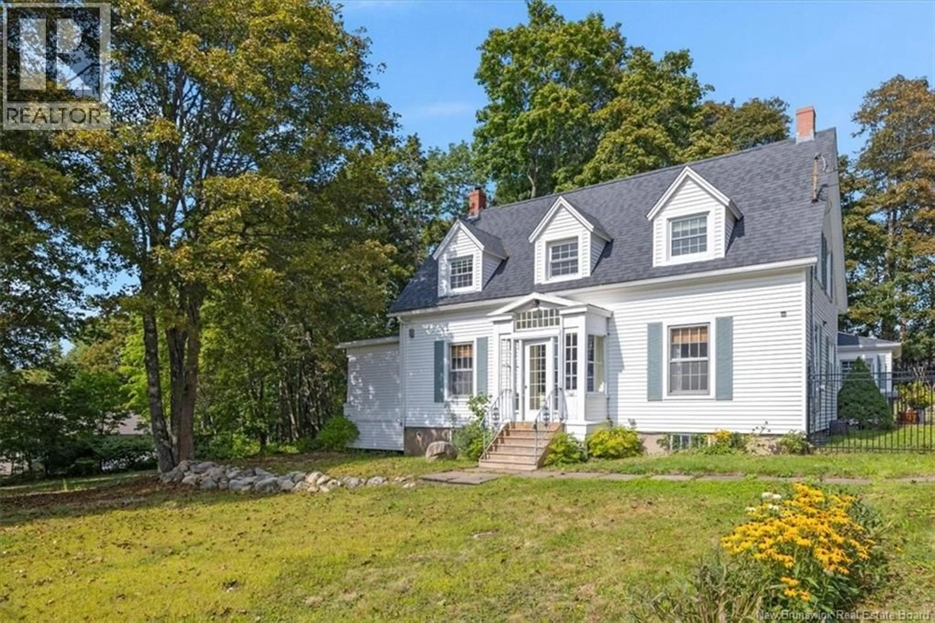 Home with vinyl exterior material, street for 30 KINGSHURST LANE, Rothesay New Brunswick E2H1T4