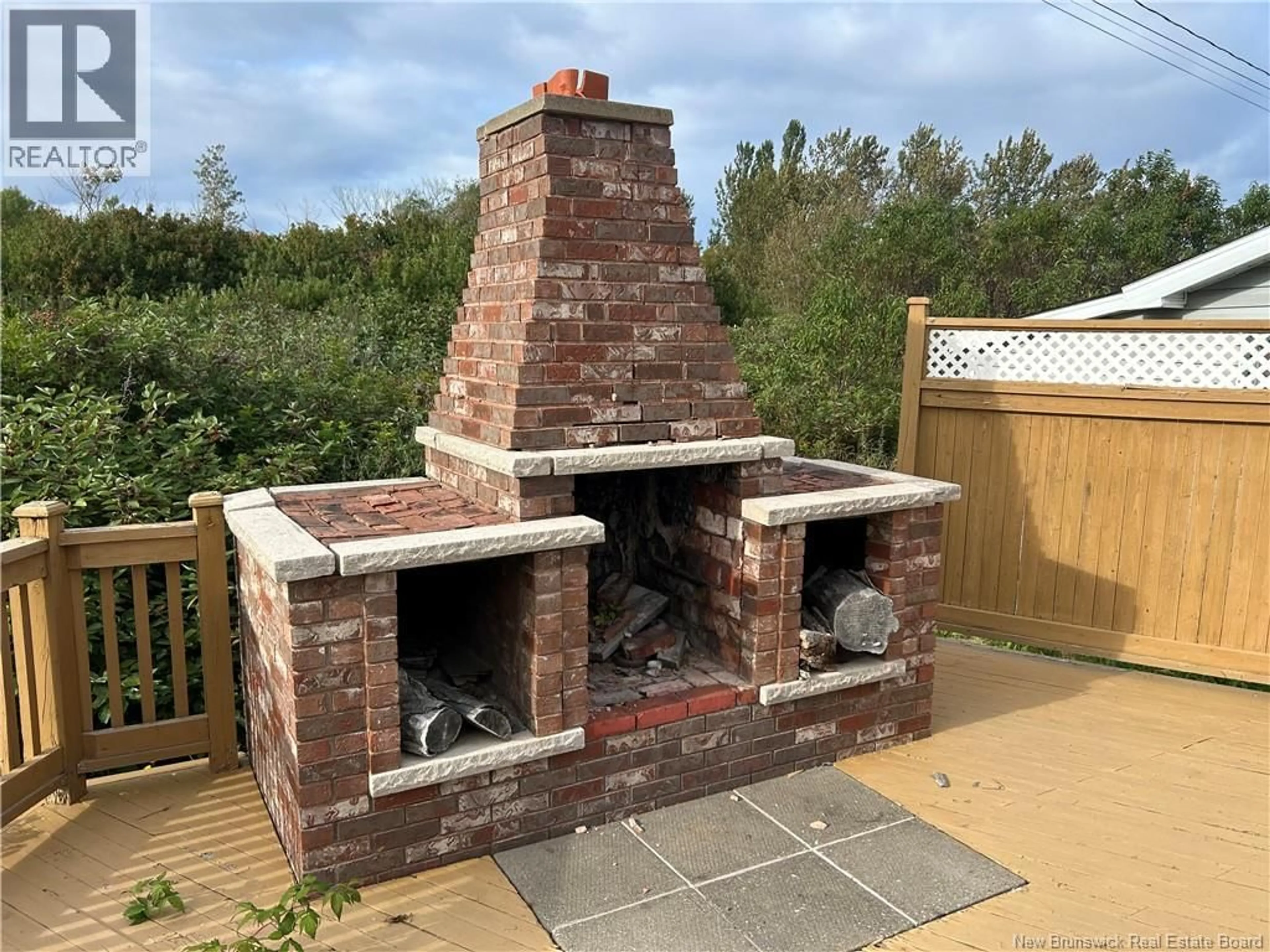 Patio, building for 1078 ROUTE 134, Petit-Rocher New Brunswick E8J1A4