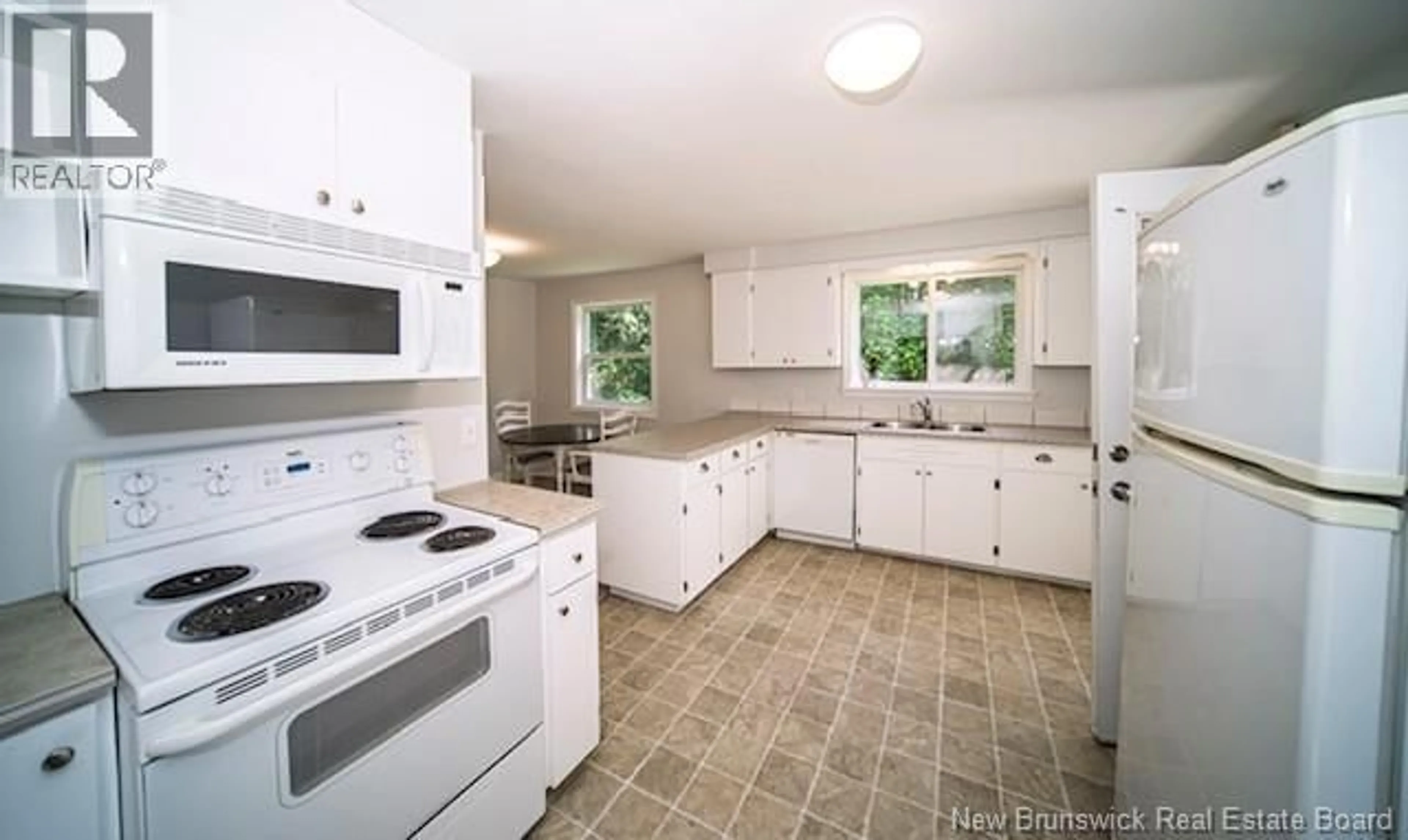 Standard kitchen, ceramic/tile floor for 102 CLAREMONT DRIVE, Fredericton New Brunswick E3A1E8