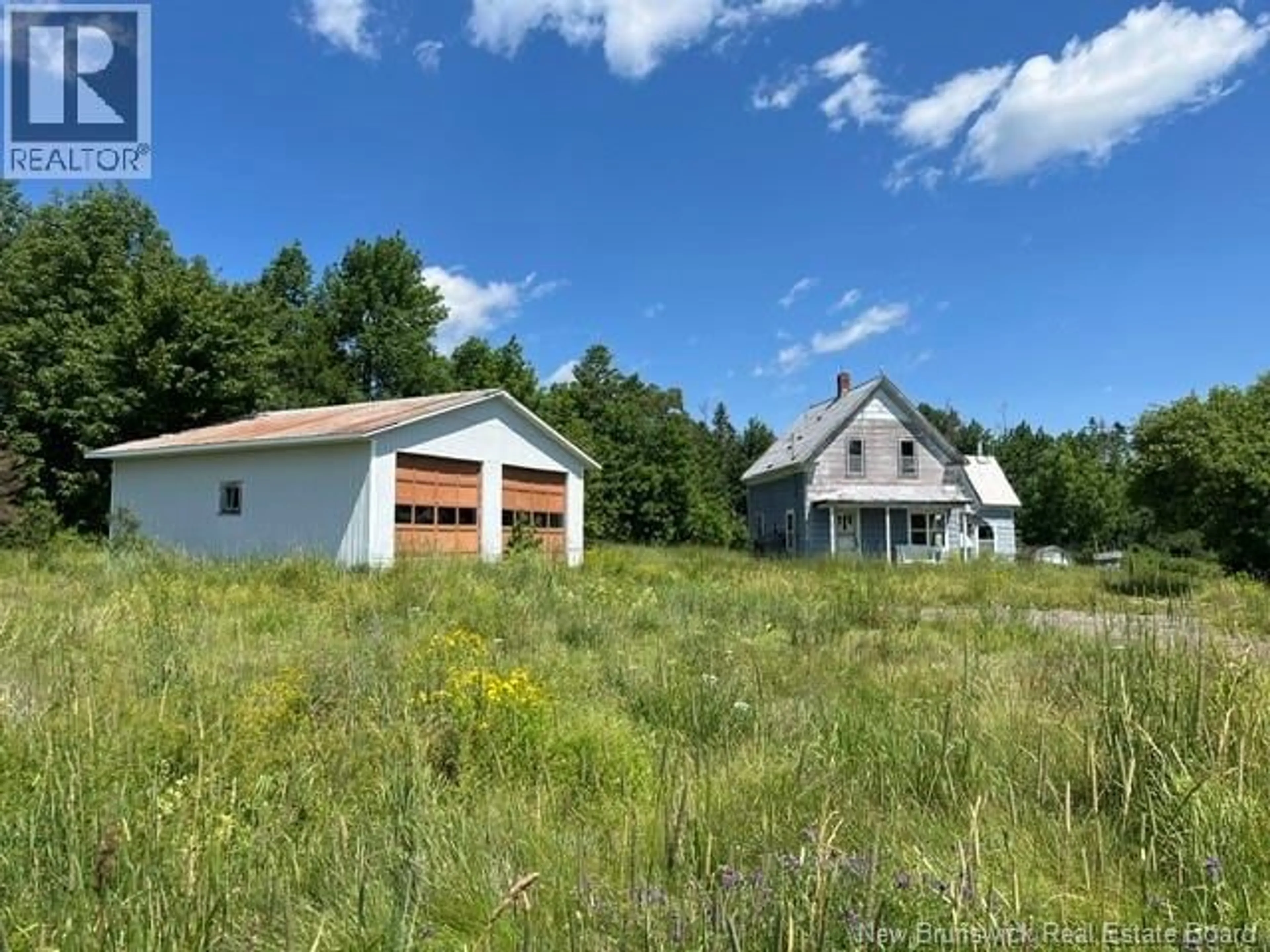 A pic from outside/outdoor area/front of a property/back of a property/a pic from drone, building for 622 ROUTE 635, Lake George New Brunswick E3A1E7