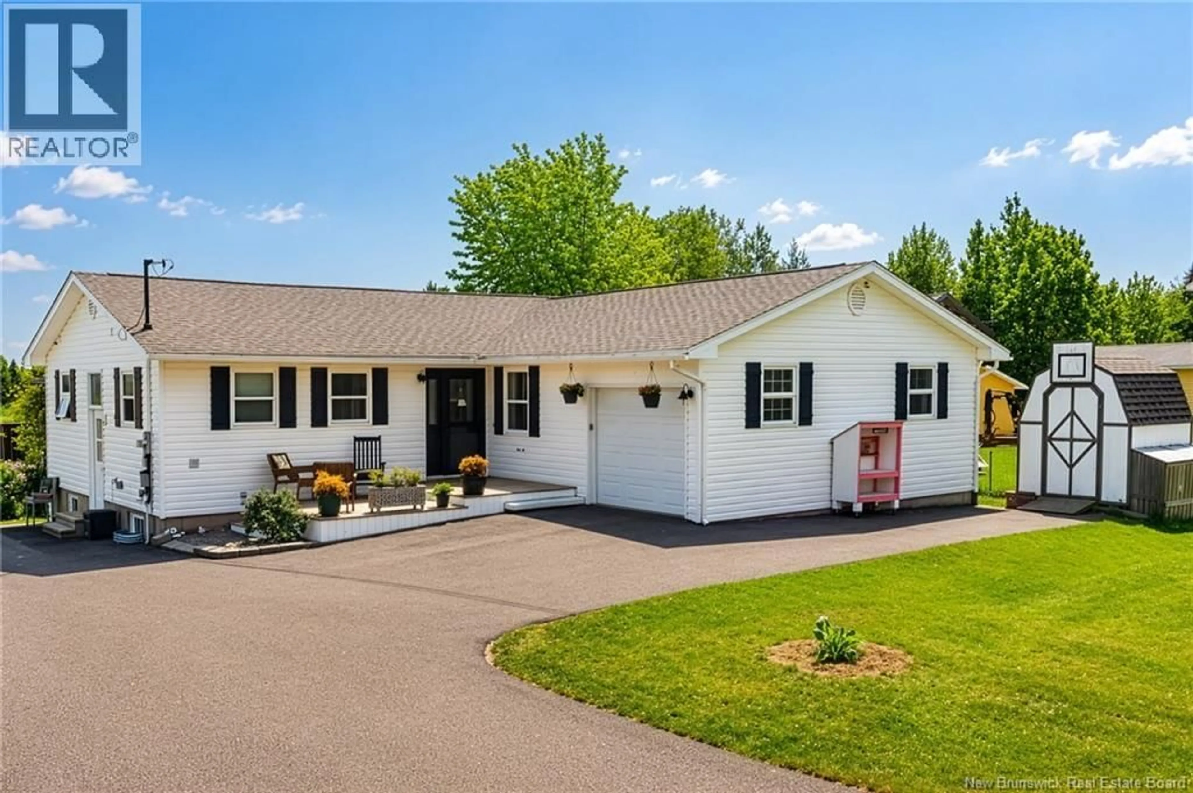 Home with vinyl exterior material, street for 47472 HOMESTEAD ROAD, Steeves Mountain New Brunswick E1G4P5