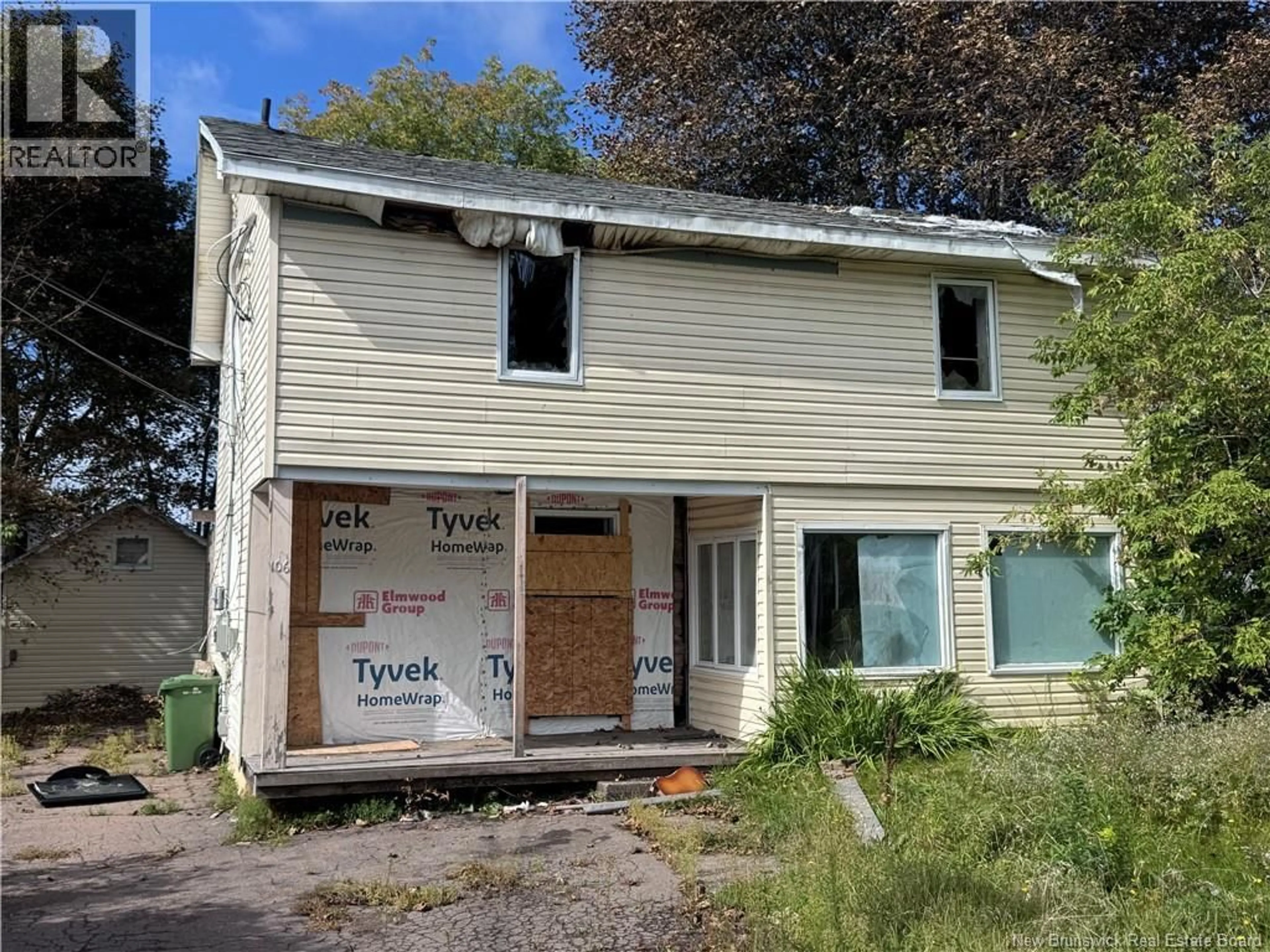 Home with vinyl exterior material, building for 106 BRAEMAR DRIVE, Moncton New Brunswick E1A3C3